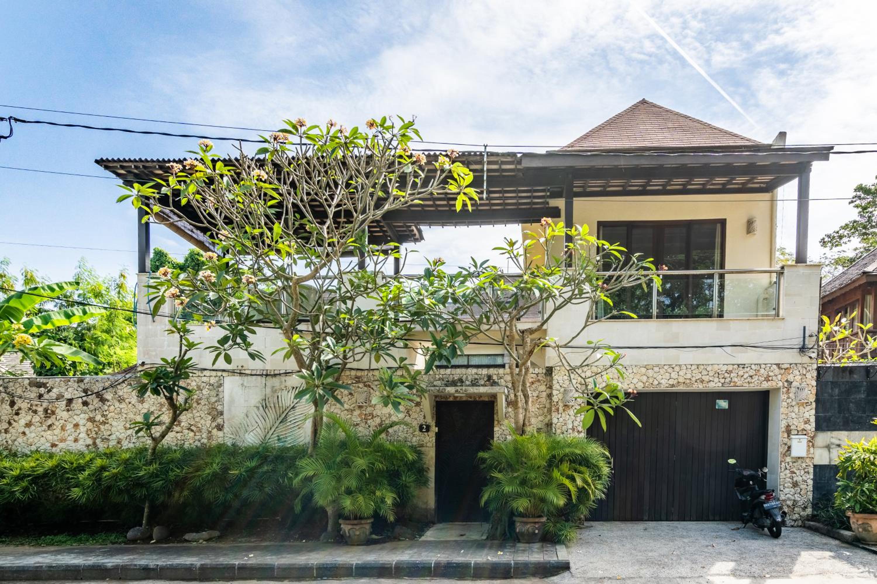 Three-Bedroom Villa - Photo 66