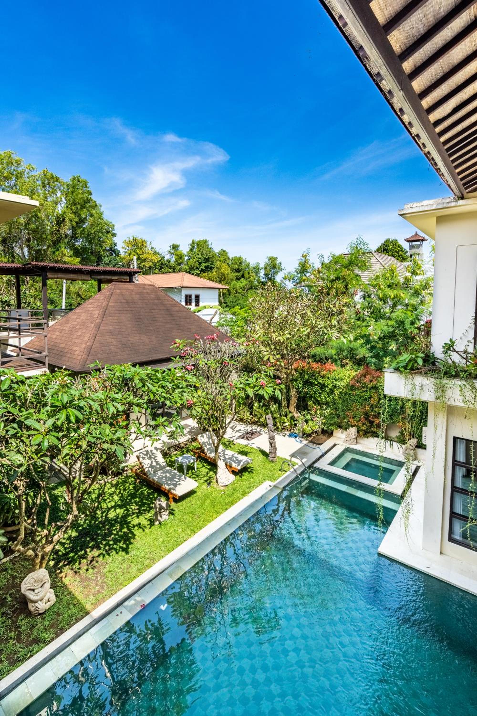 Three-Bedroom Villa - Photo 58