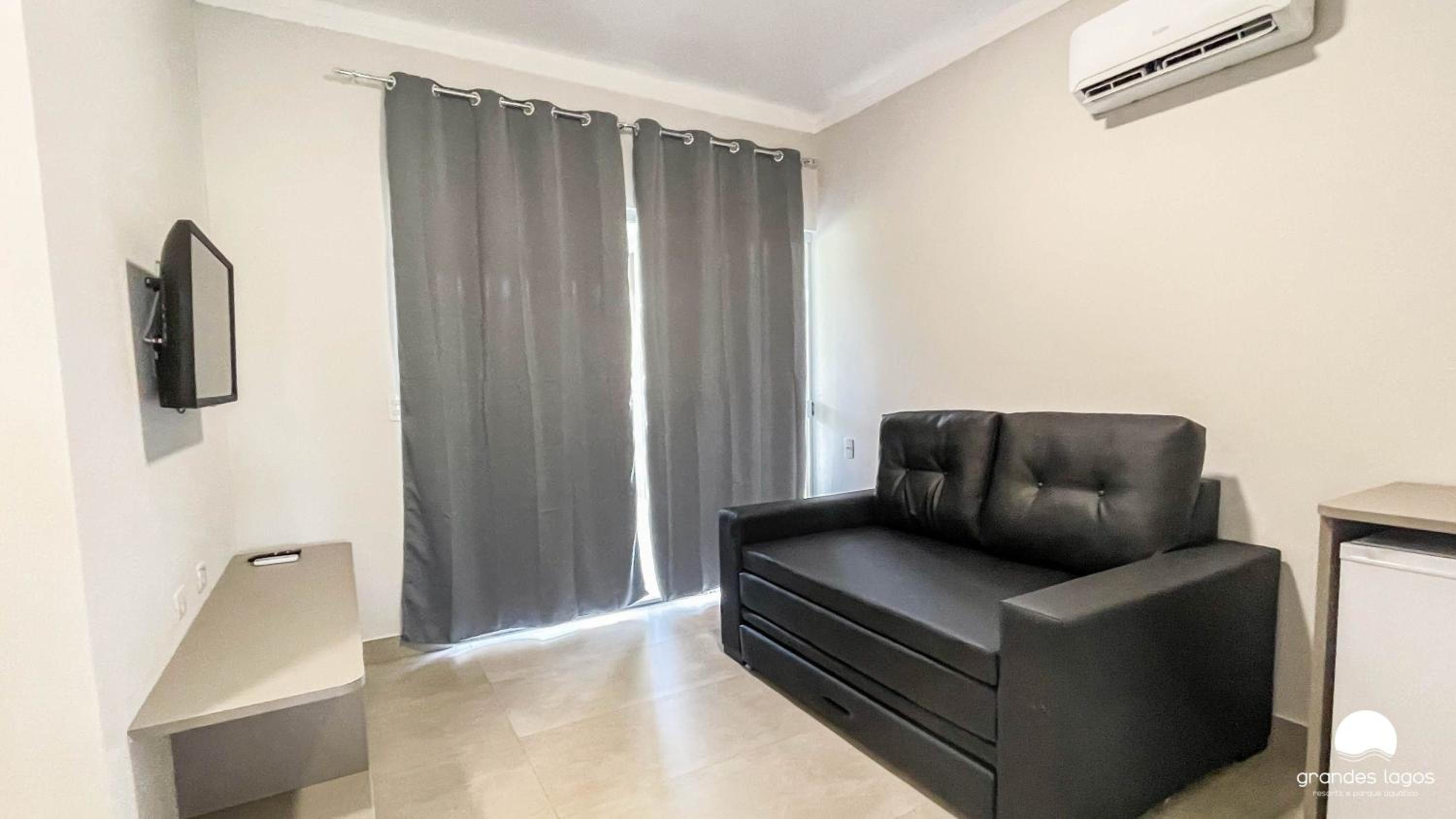Superior One-Bedroom Apartment photo 3