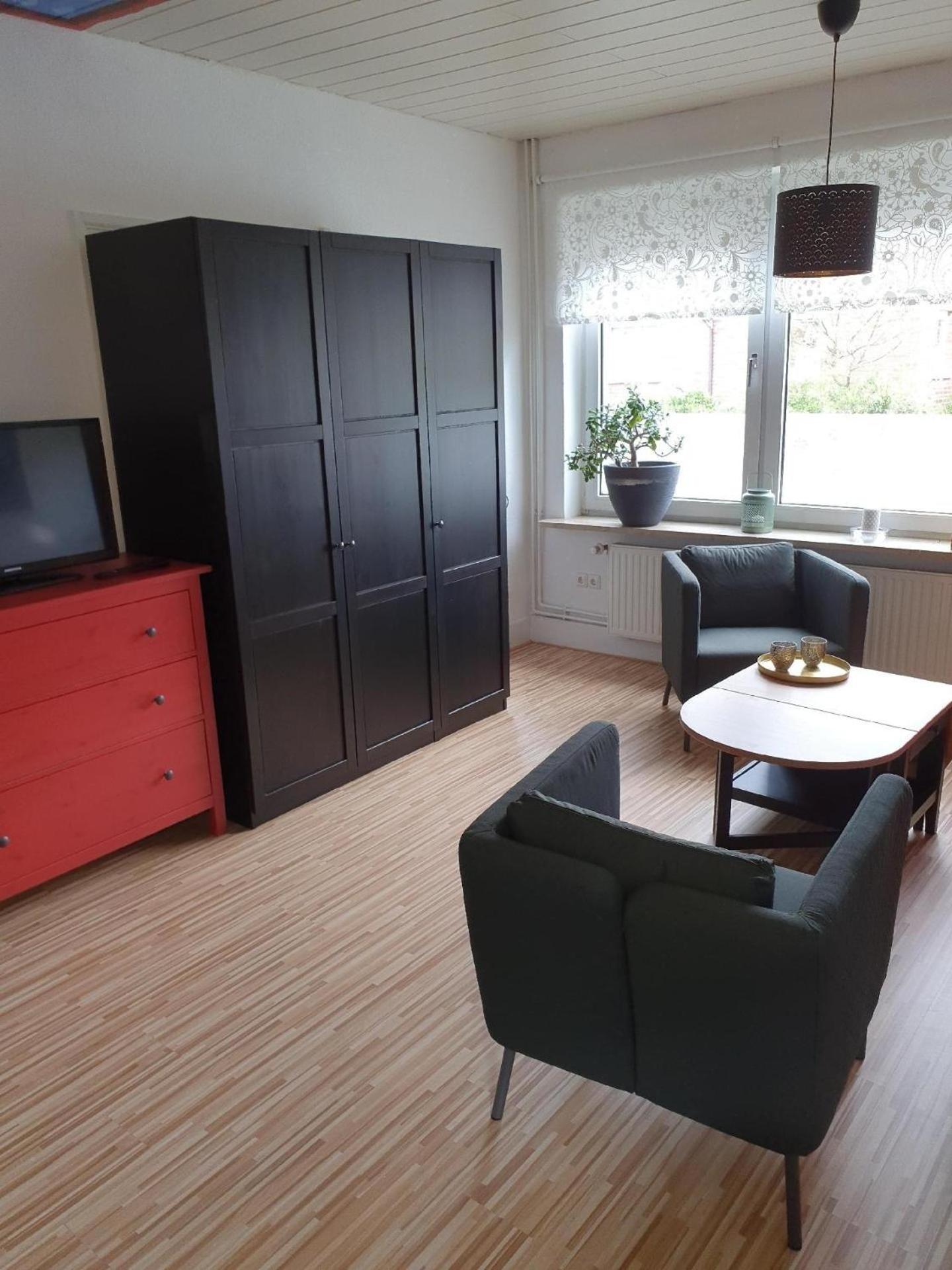 One-Bedroom Apartment photo 2