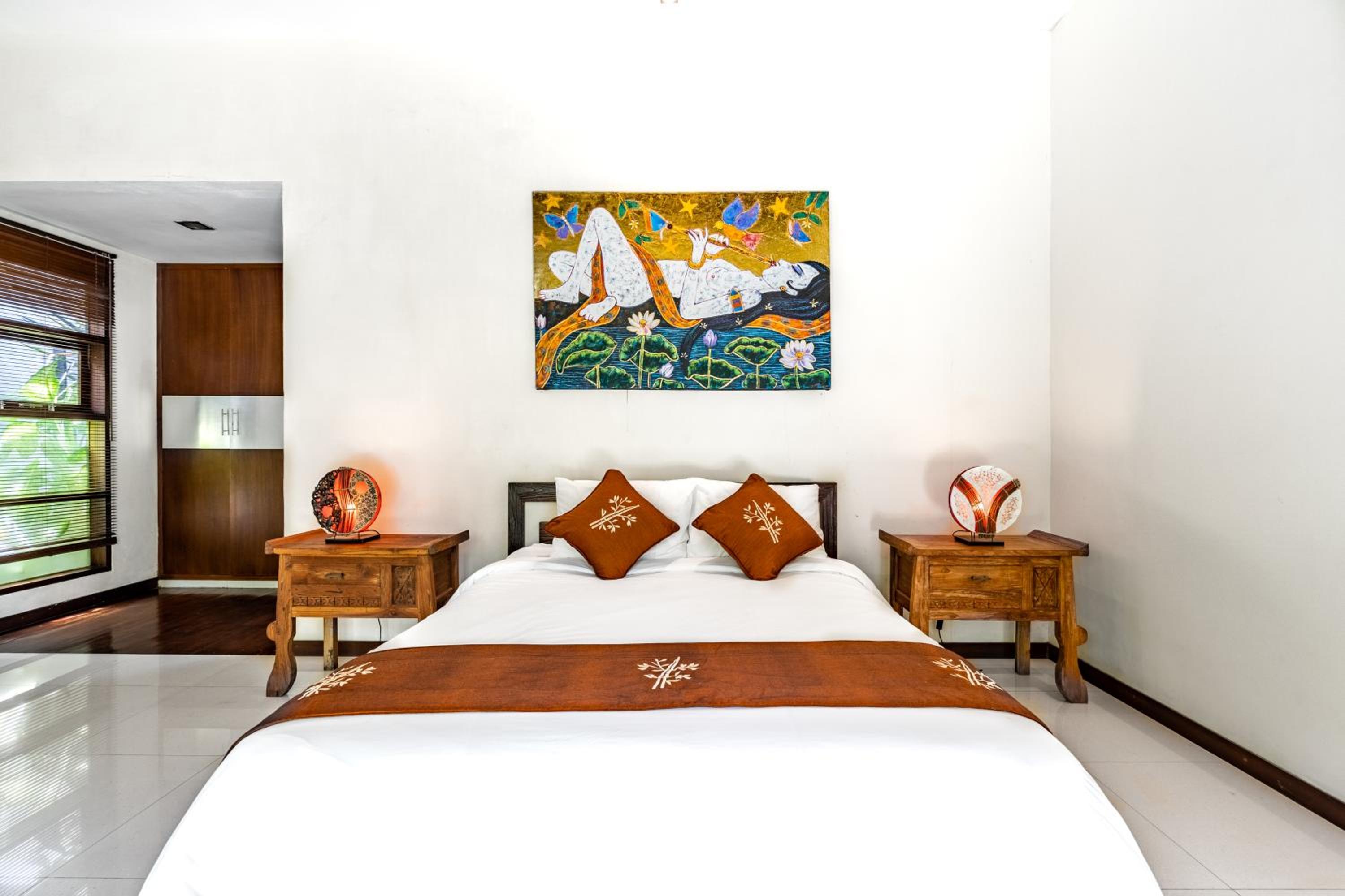 Three-Bedroom Villa - Photo 21