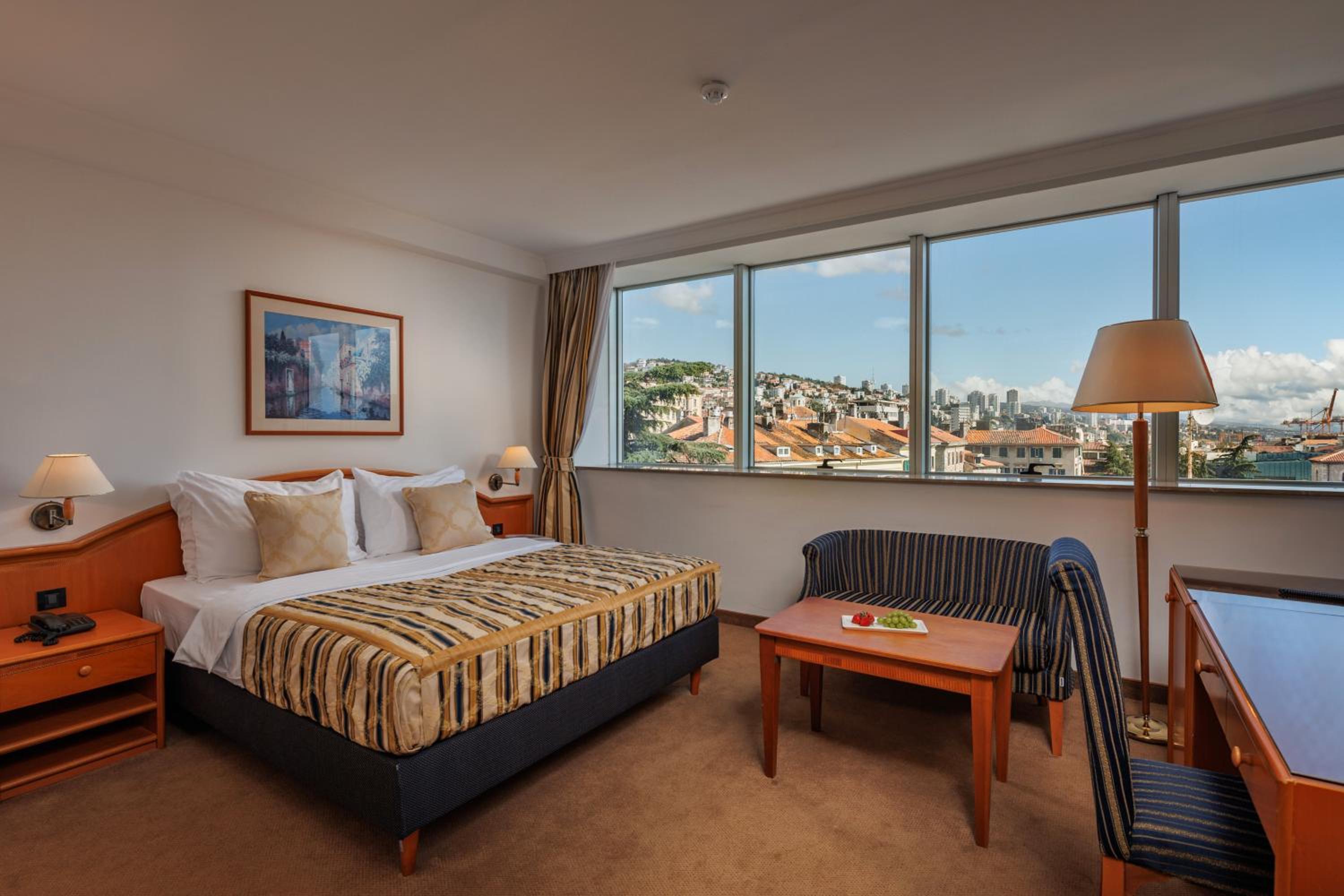 Superior Double or Twin Room - Photo 2