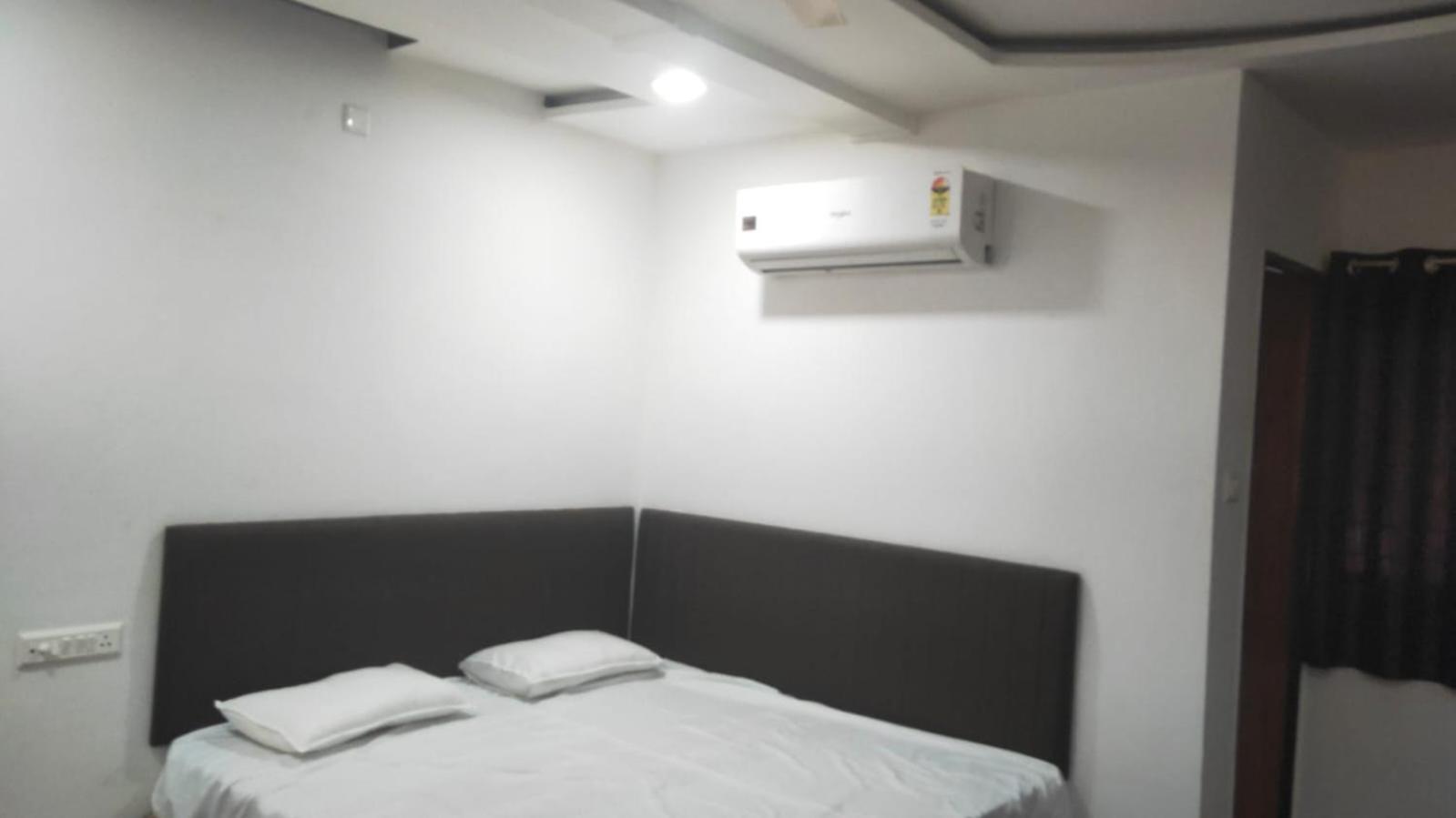 Business Double Room with Gym Access photo 2