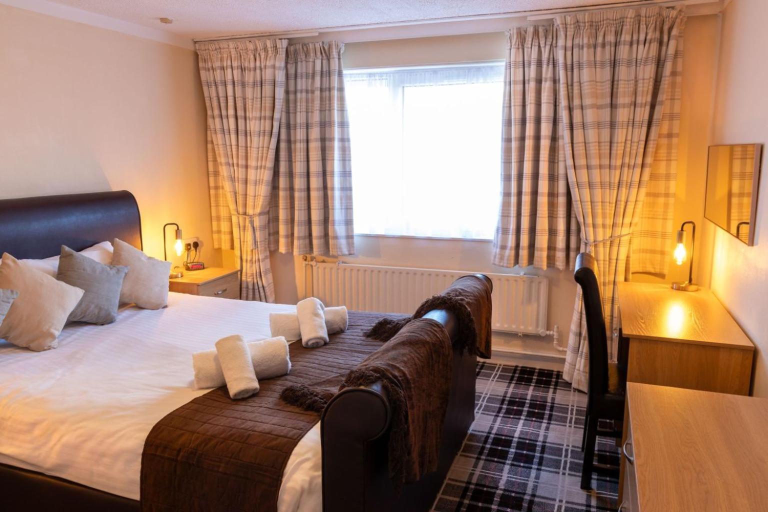 Suite - Photo 1