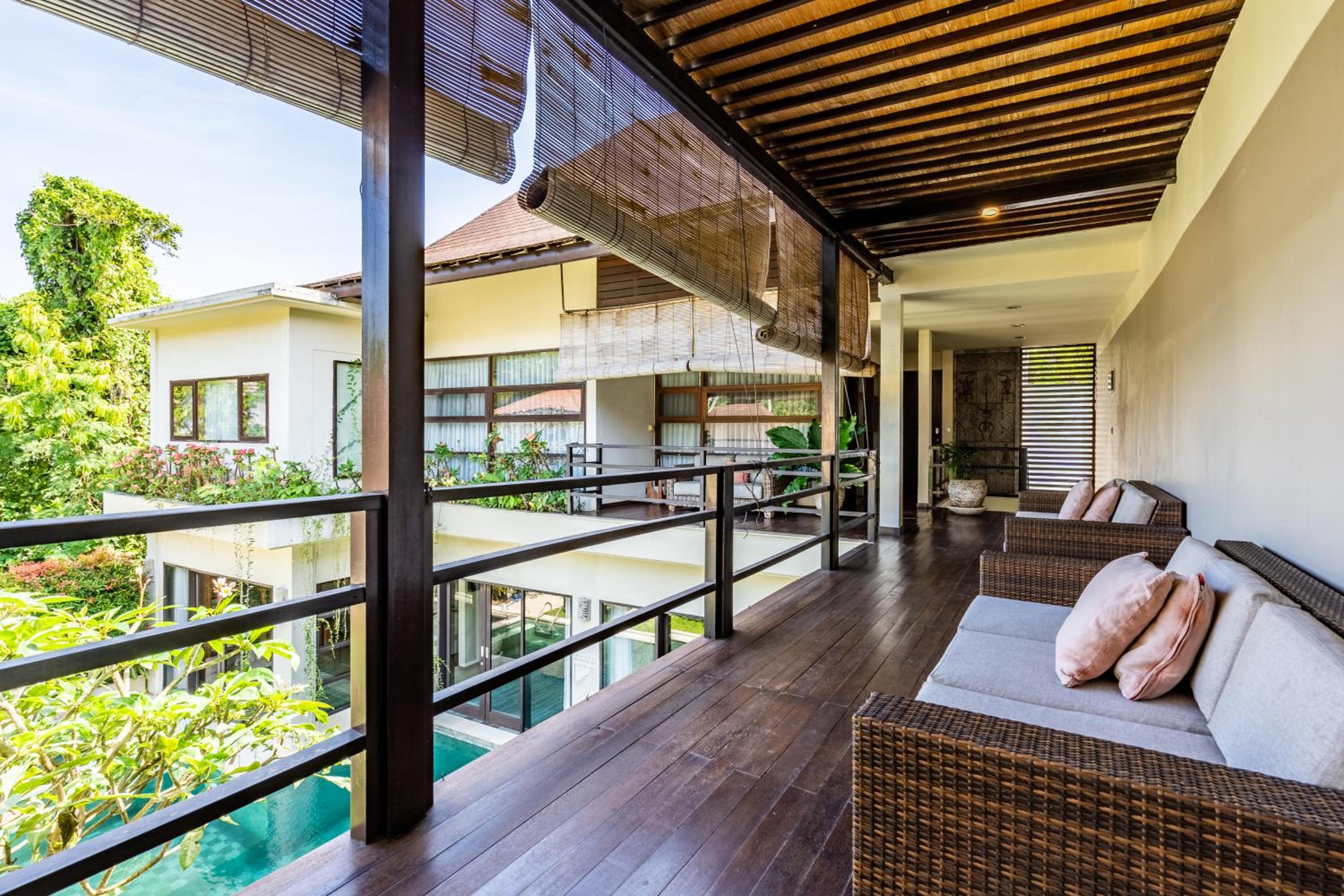Three-Bedroom Villa - Photo 2