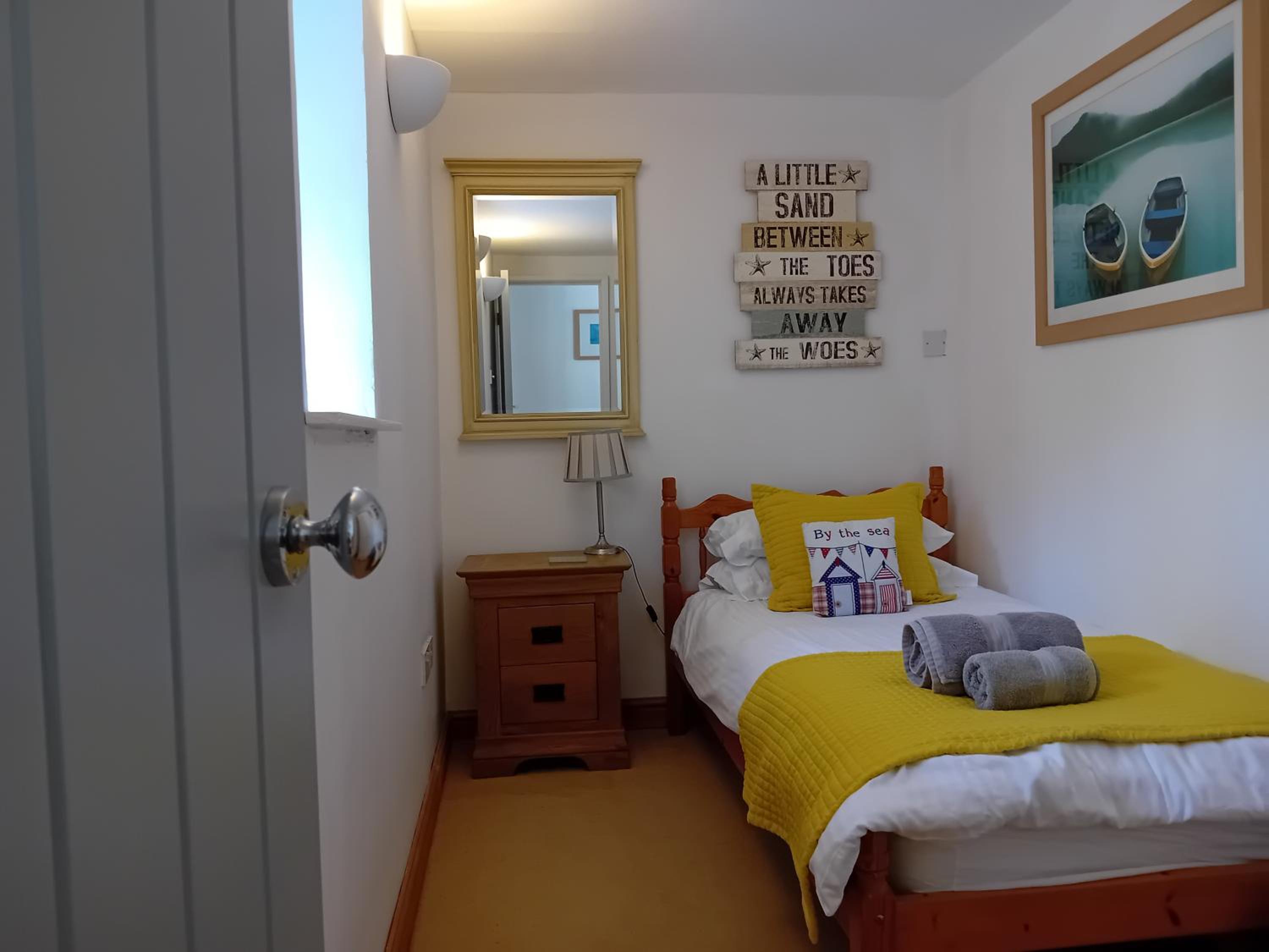 Two-Bedroom House photo 3