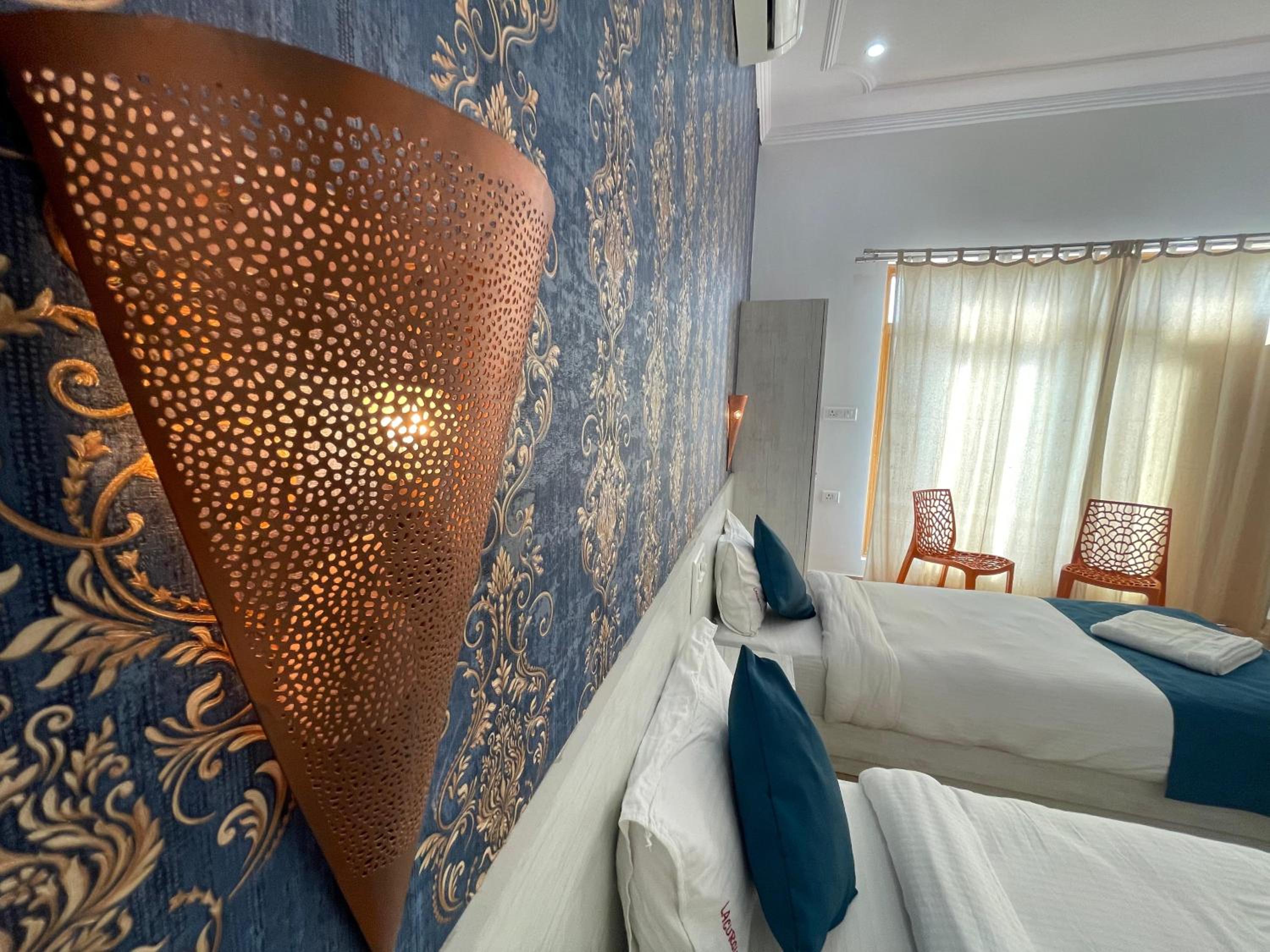 Double or Twin Room with Private Bathroom