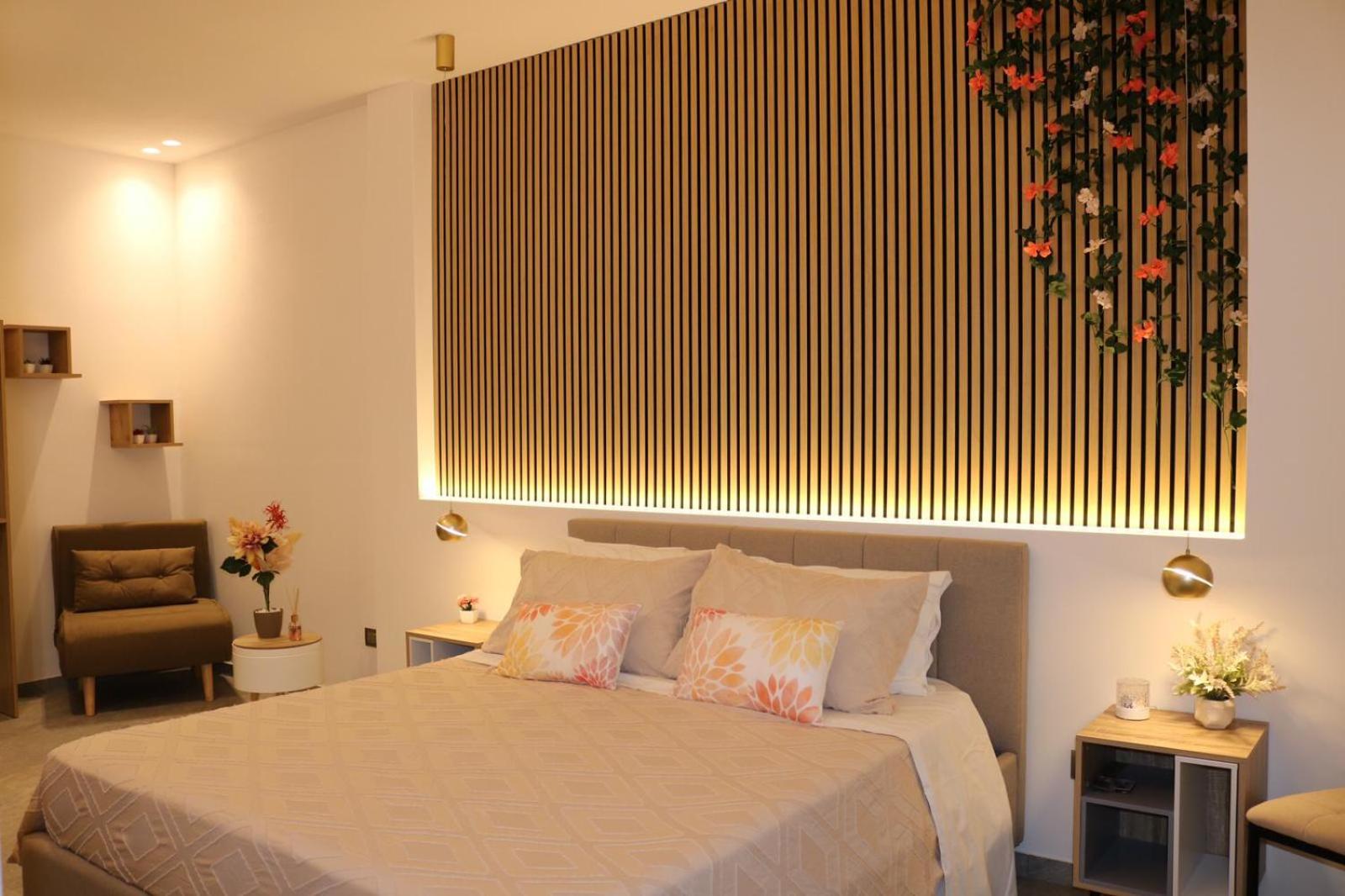 Deluxe Double Room (2 Adults + 1 Child) photo 1