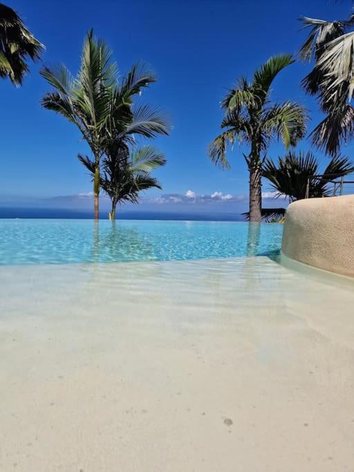 Villa photo 2