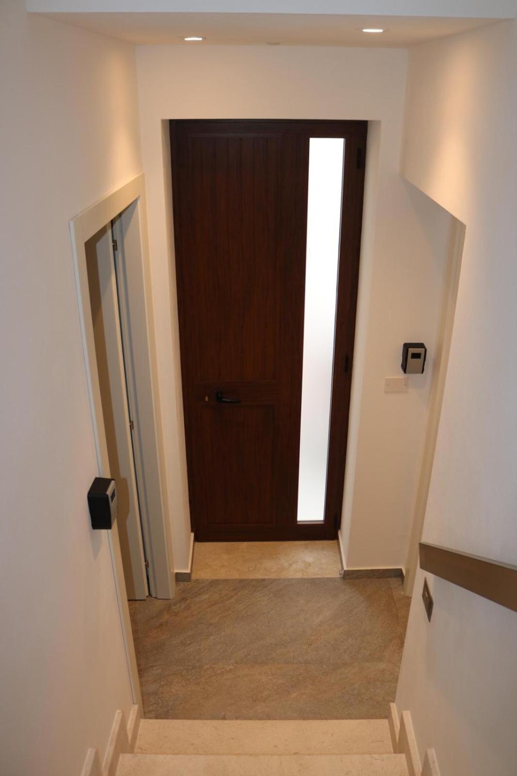 Deluxe Double Room (2 Adults + 1 Child) photo 2
