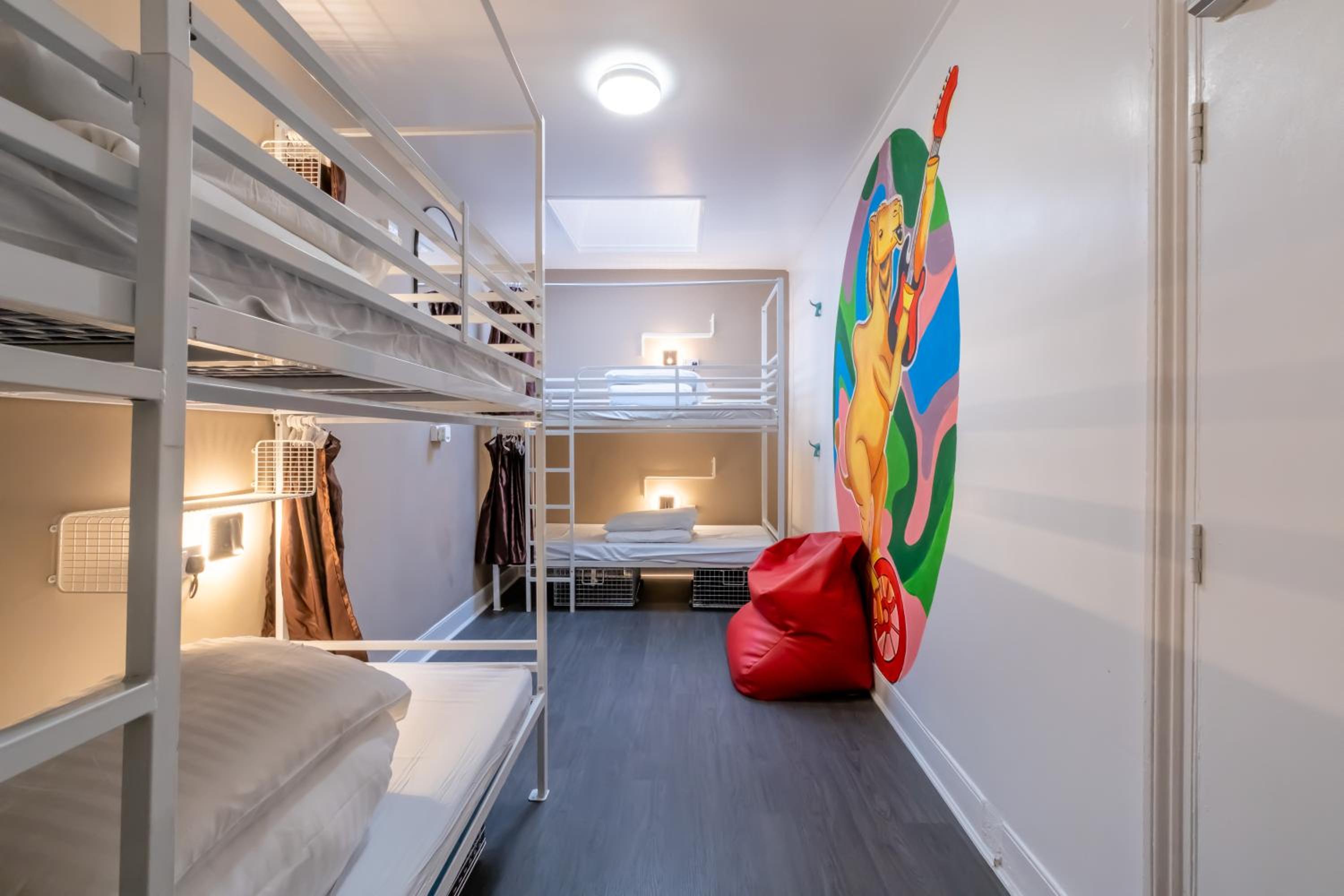 Bed in 4-Bed Mixed Dormitory Room photo 3