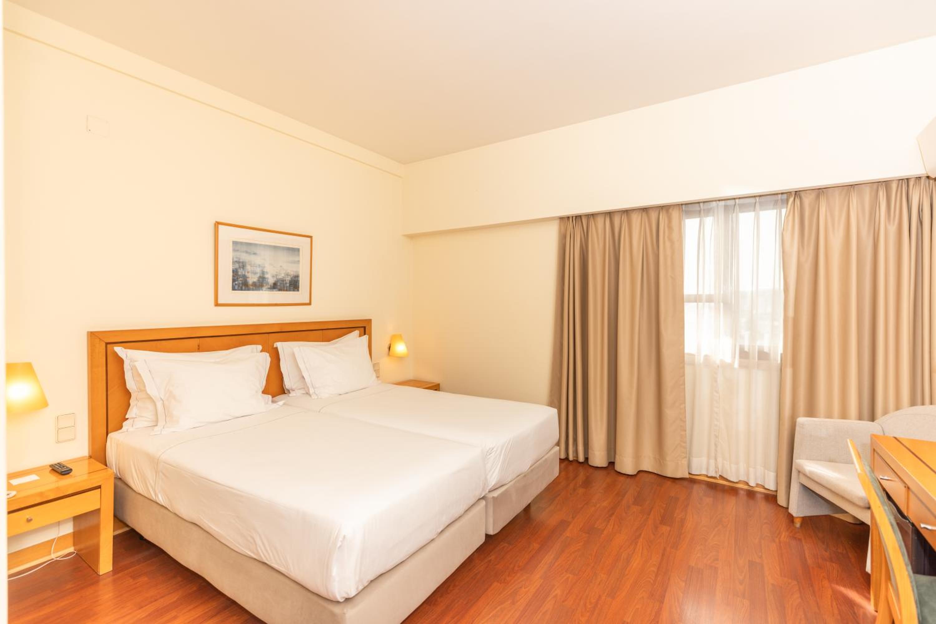 Standard Double or Twin Room - Photo 1