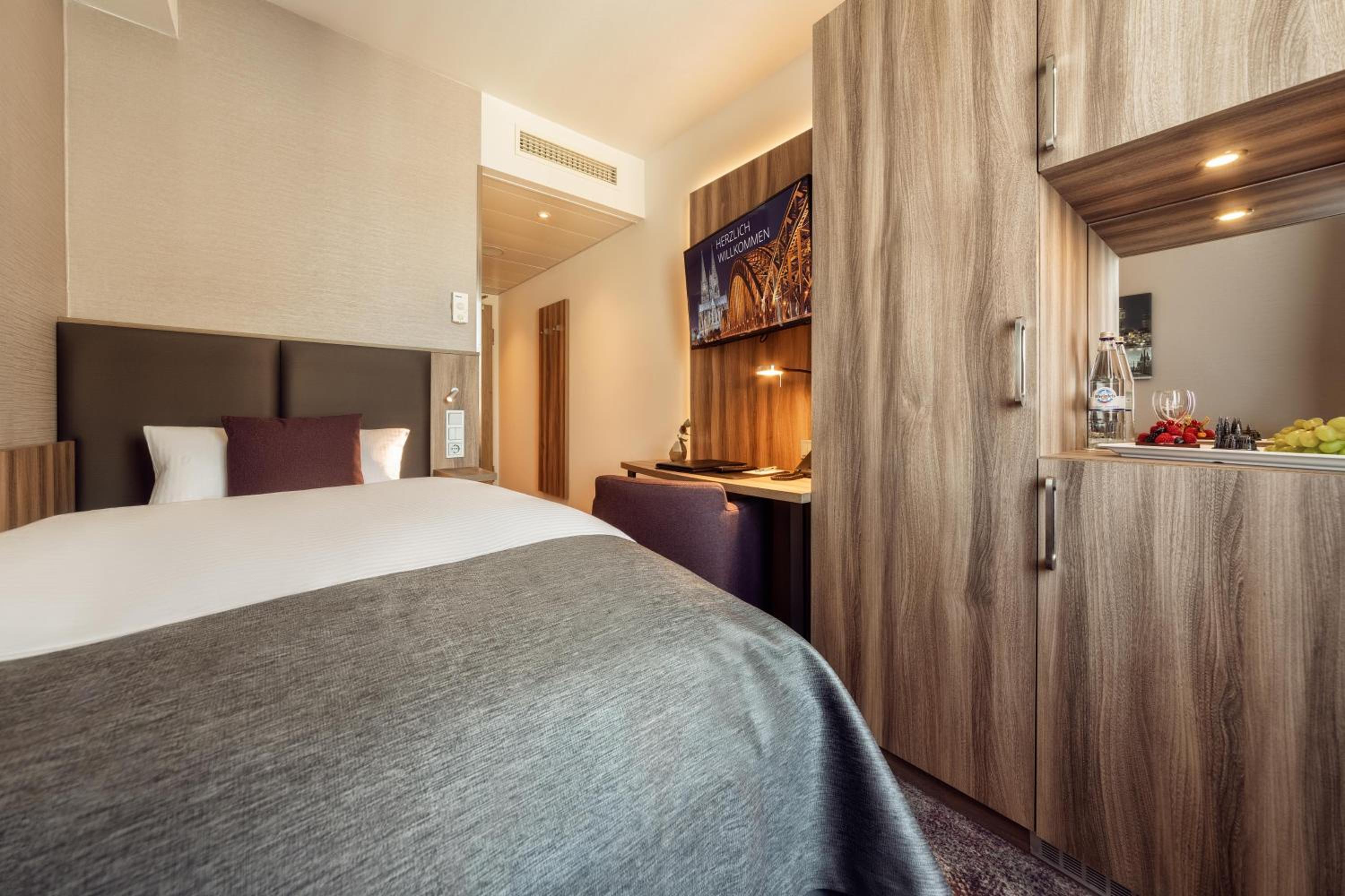 Superior Single Room with Cathedral view