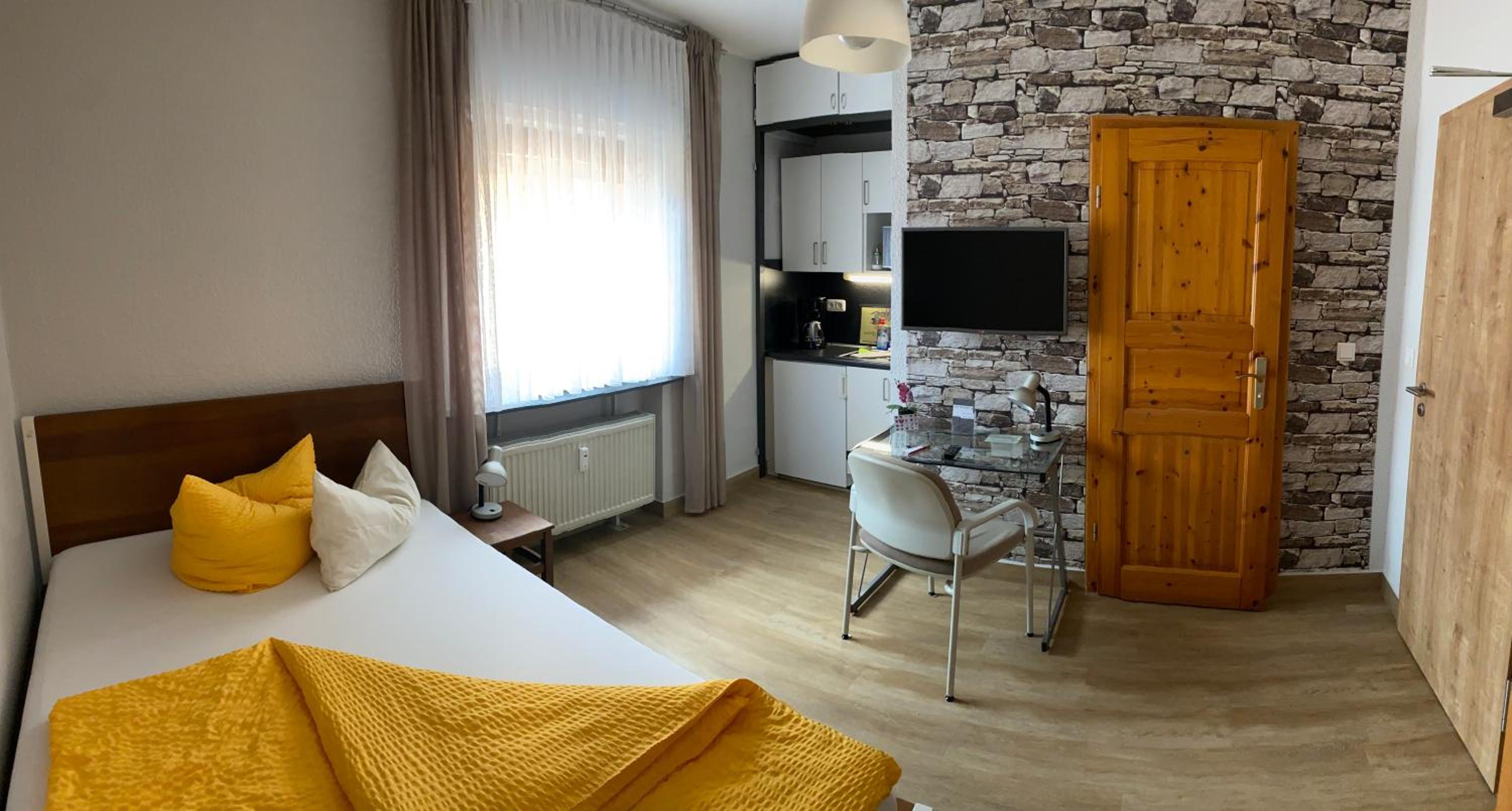 Deluxe Single Room