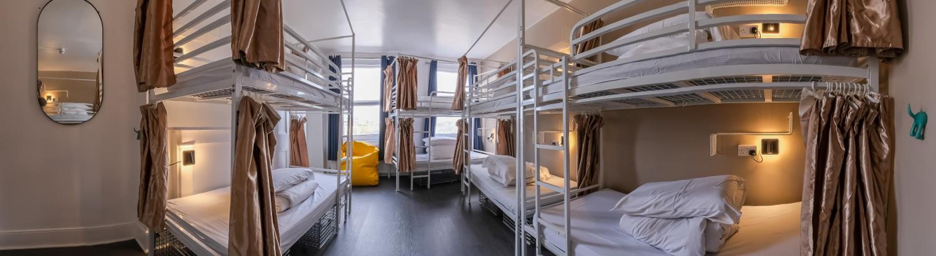 Bed in 8-Bed Mixed Dormitory Room photo 2