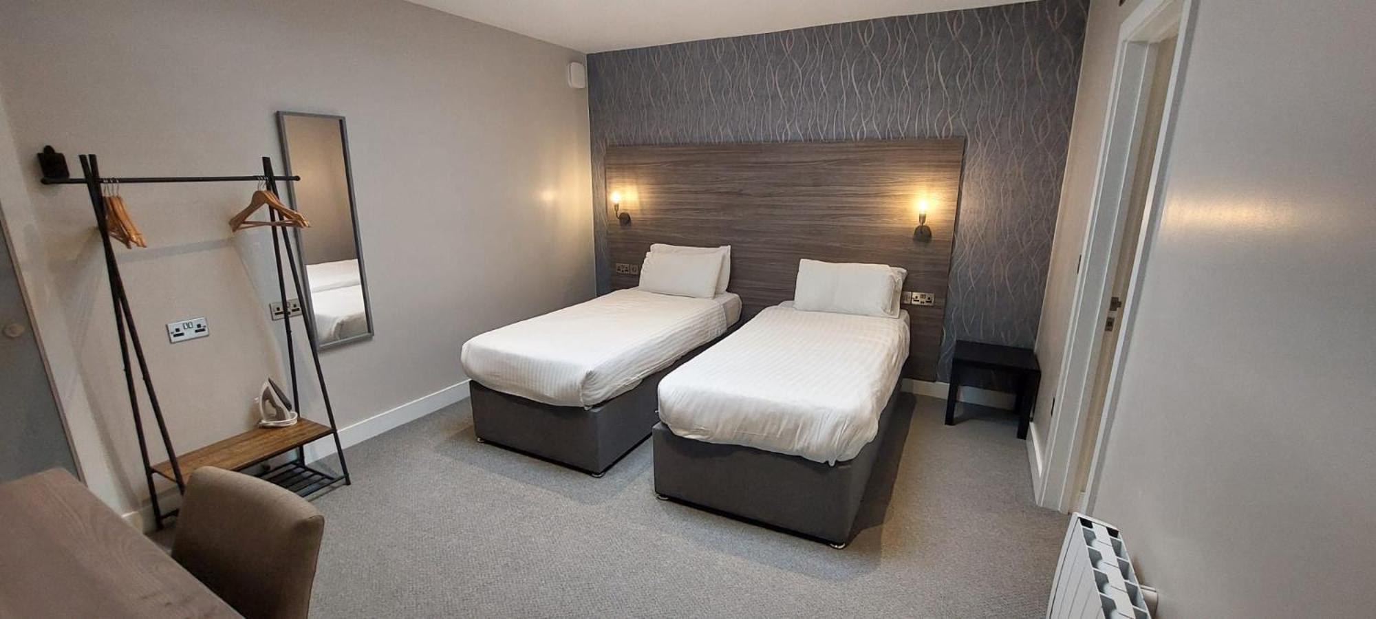 Deluxe Twin Room - Photo 2