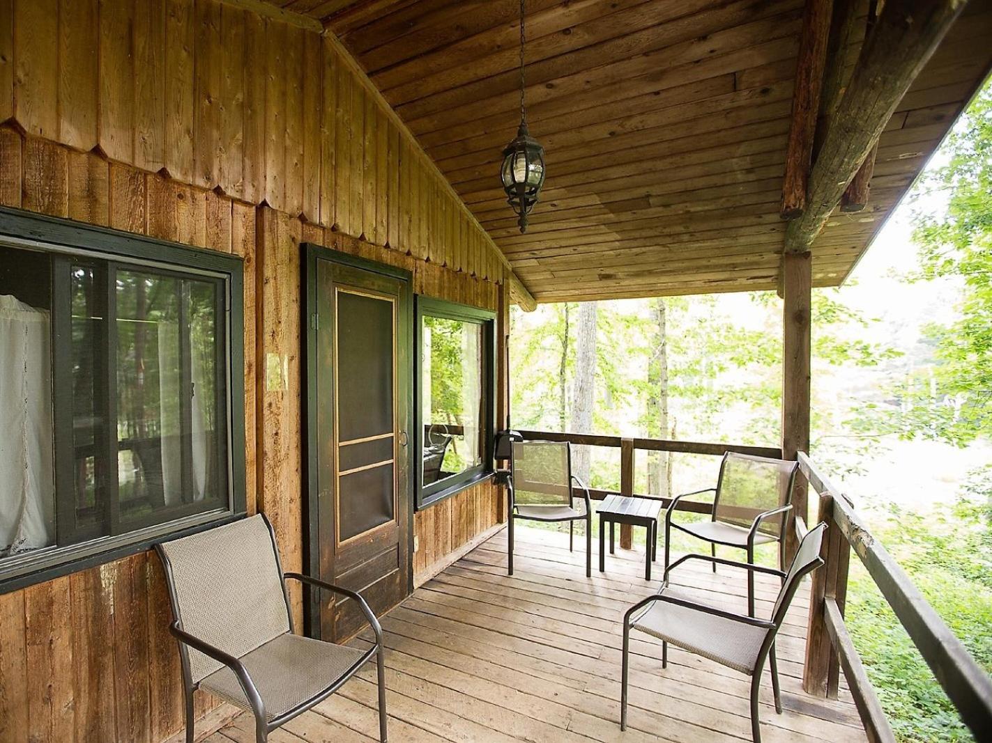 Two-Bedroom Cottage photo 3
