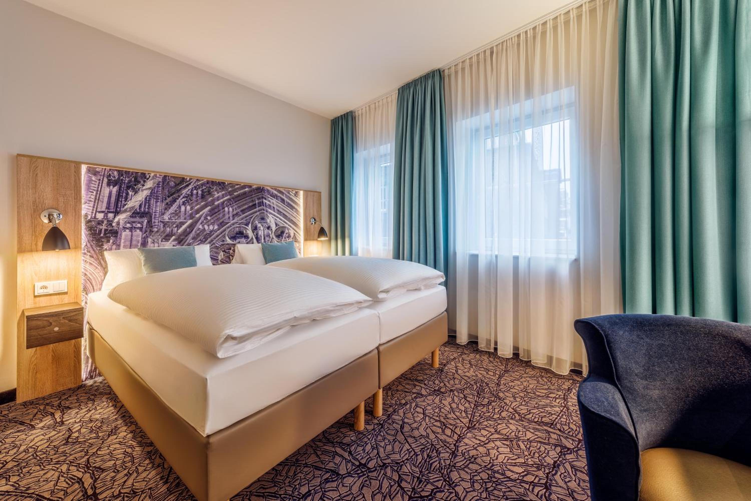 Comfort Double Room thumbnail 5