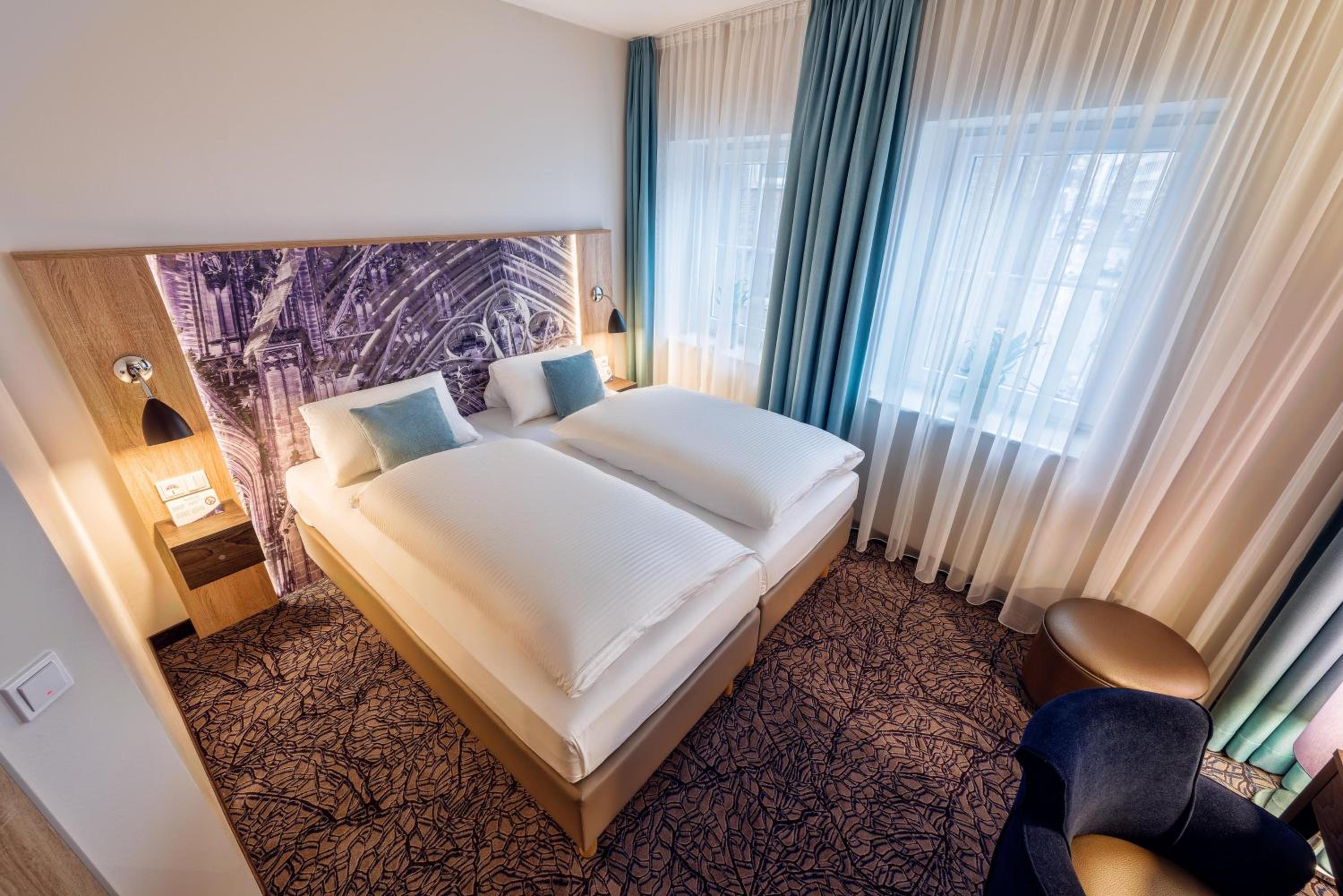 Comfort Double Room thumbnail 6