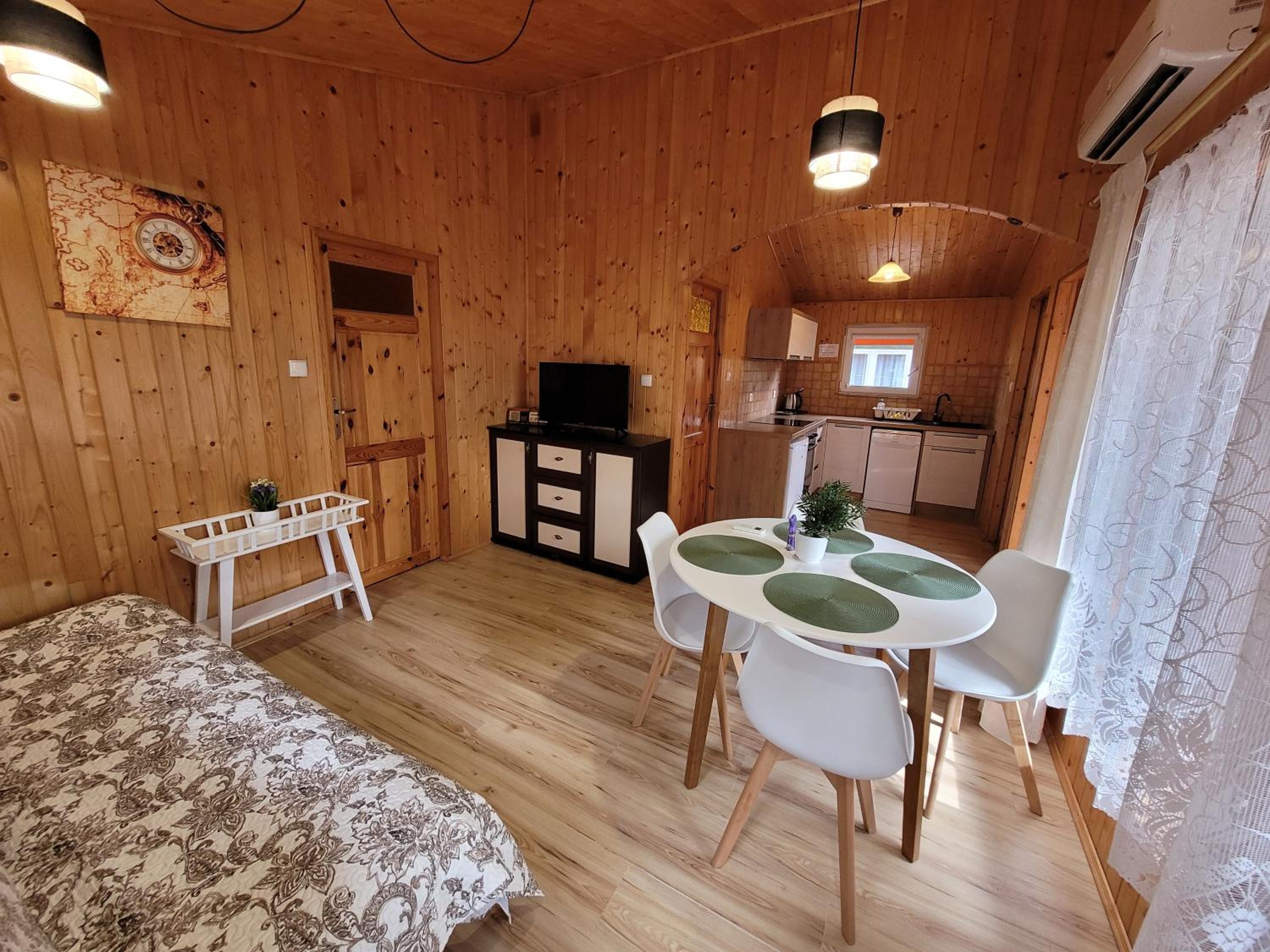 Deluxe Bungalow - Photo 1