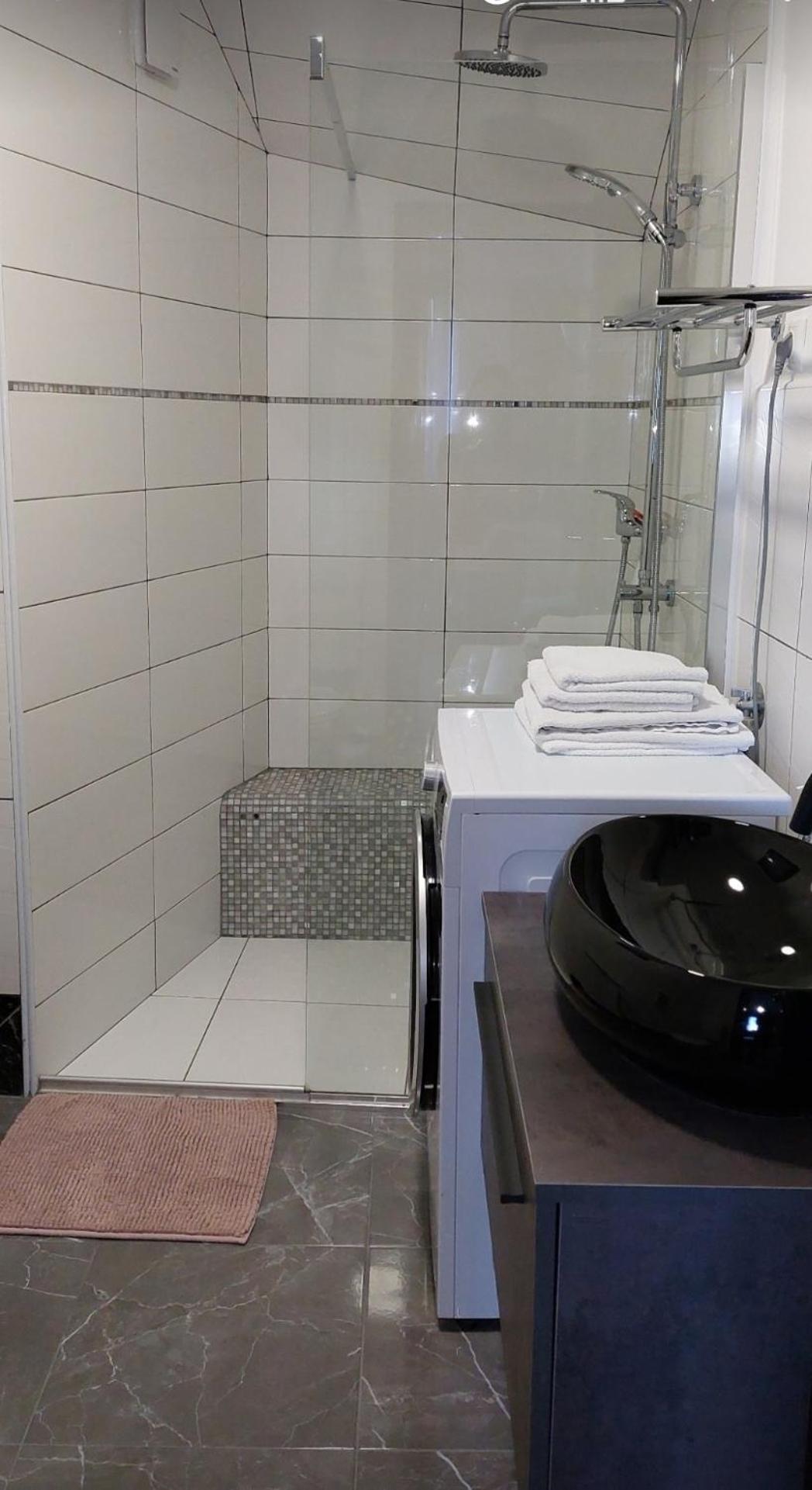 Two-Bedroom Apartment - Photo 15