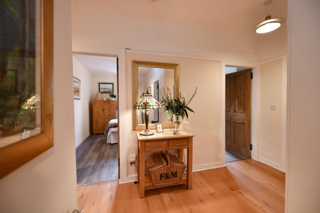 Three-Bedroom House photo 2