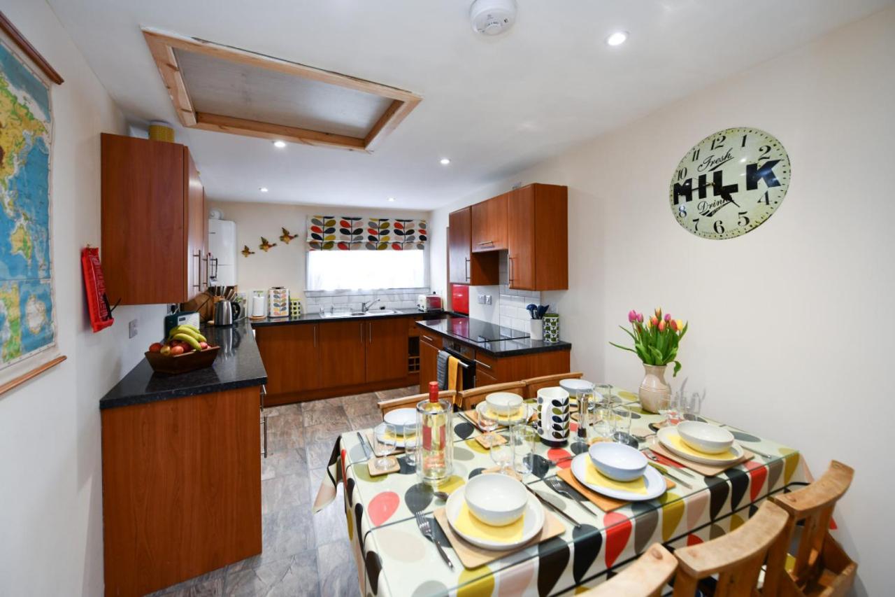 Four-Bedroom House photo 1