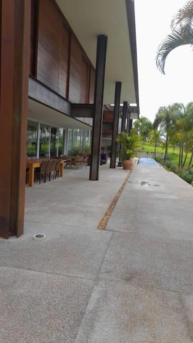 Villa photo 2