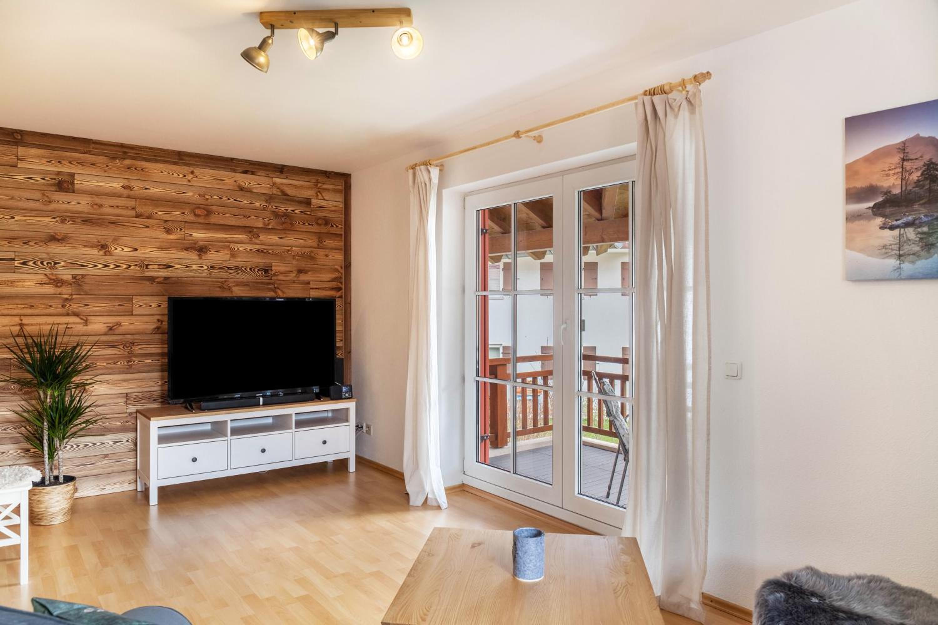 Superior One-Bedroom Apartment with Balcony photo 2