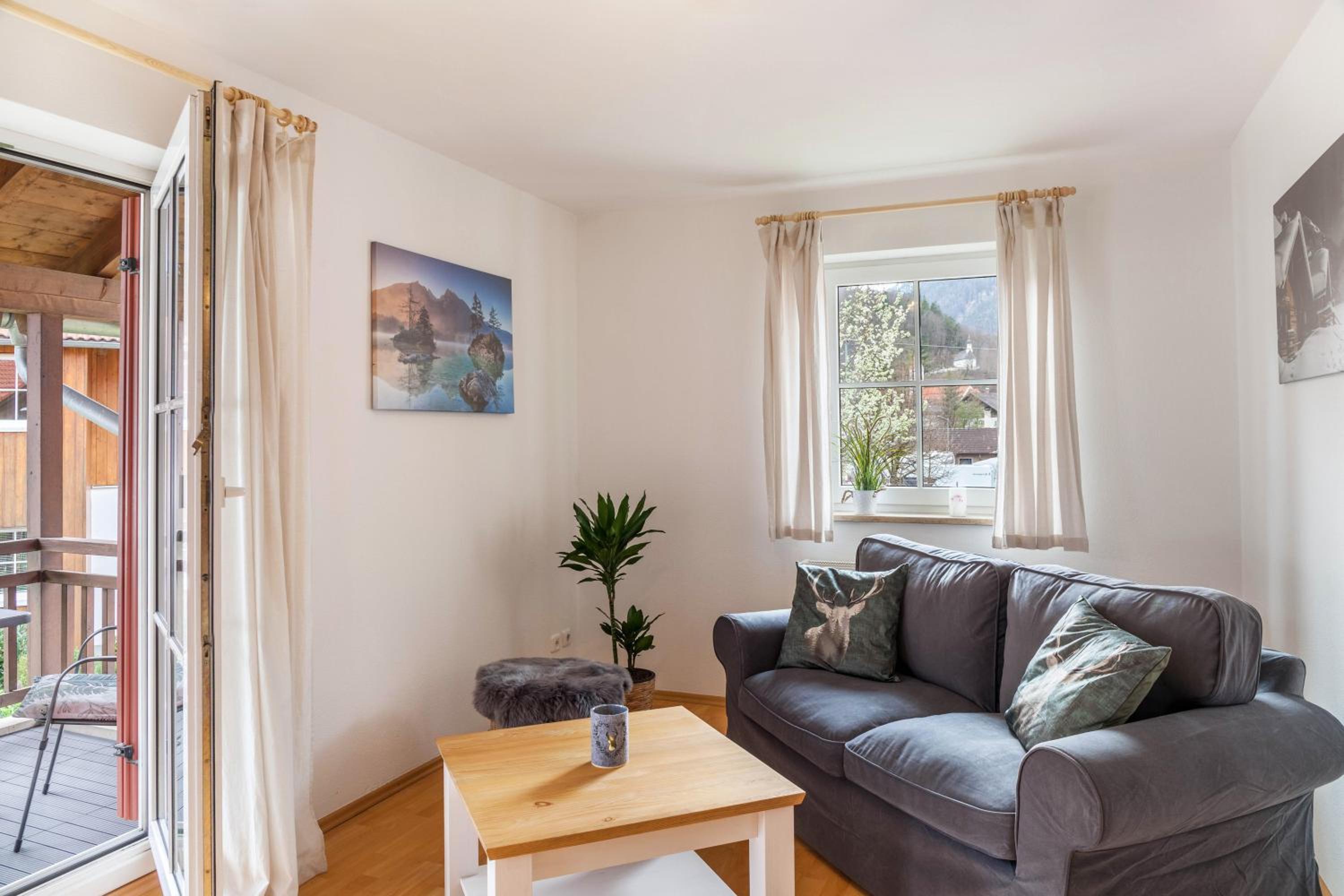 Superior One-Bedroom Apartment with Balcony