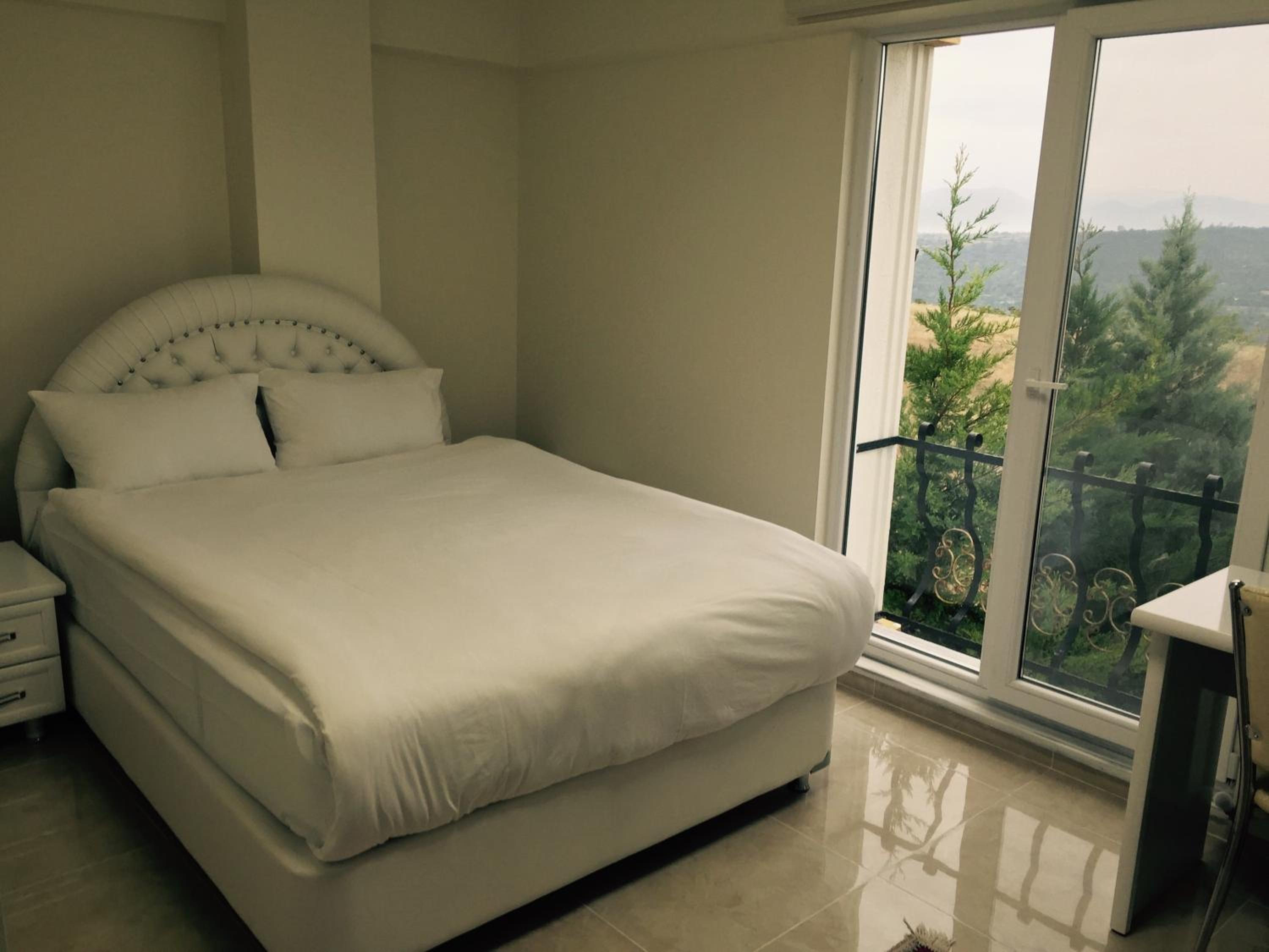 Deluxe Triple Room - Photo 2