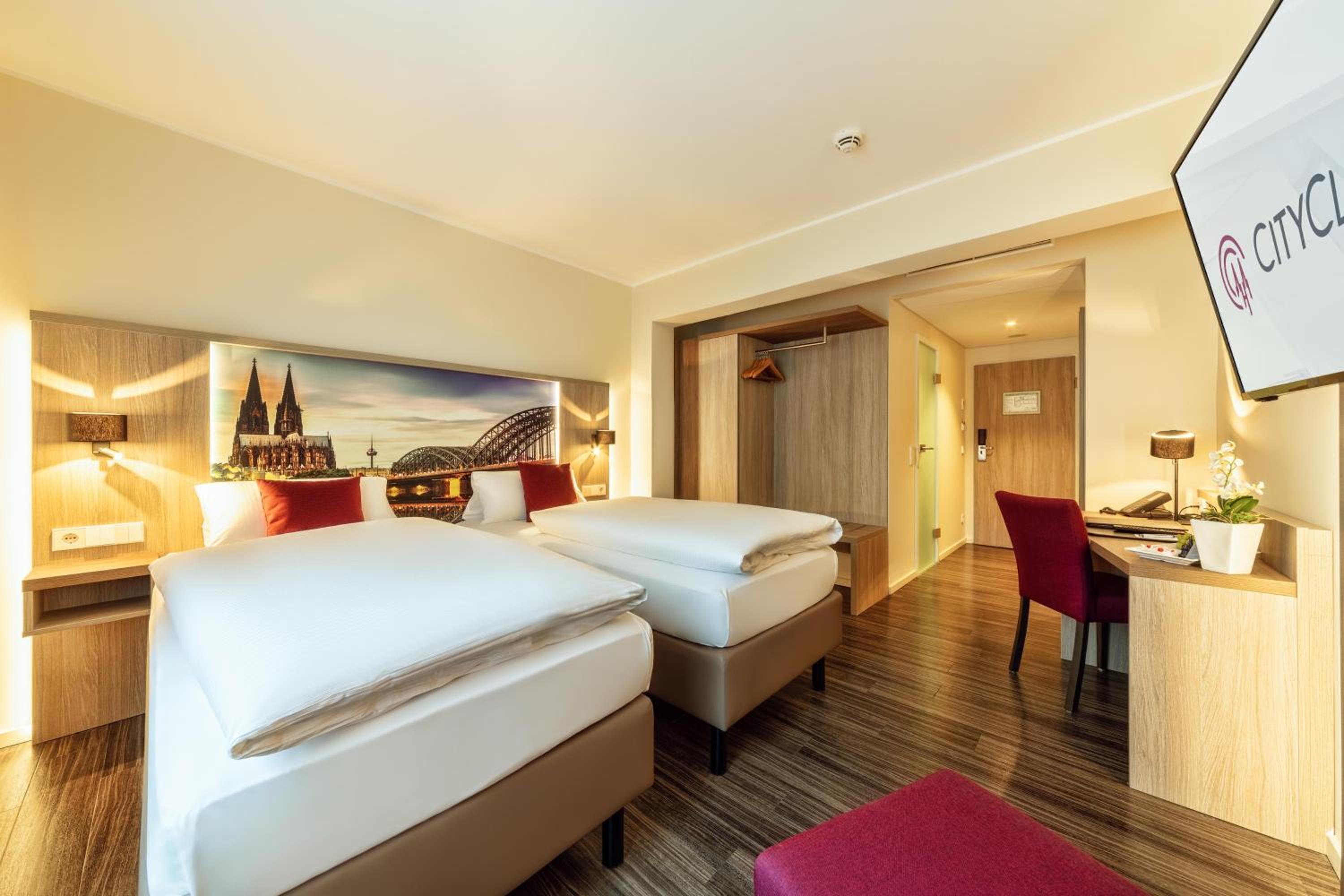 Comfort Twin Room photo 3