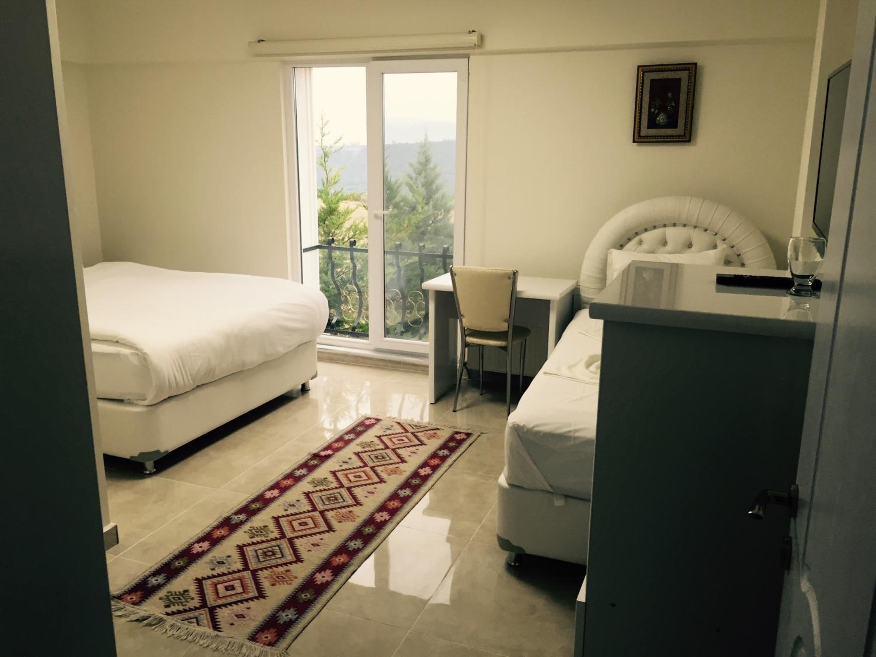Deluxe Triple Room - Photo 3