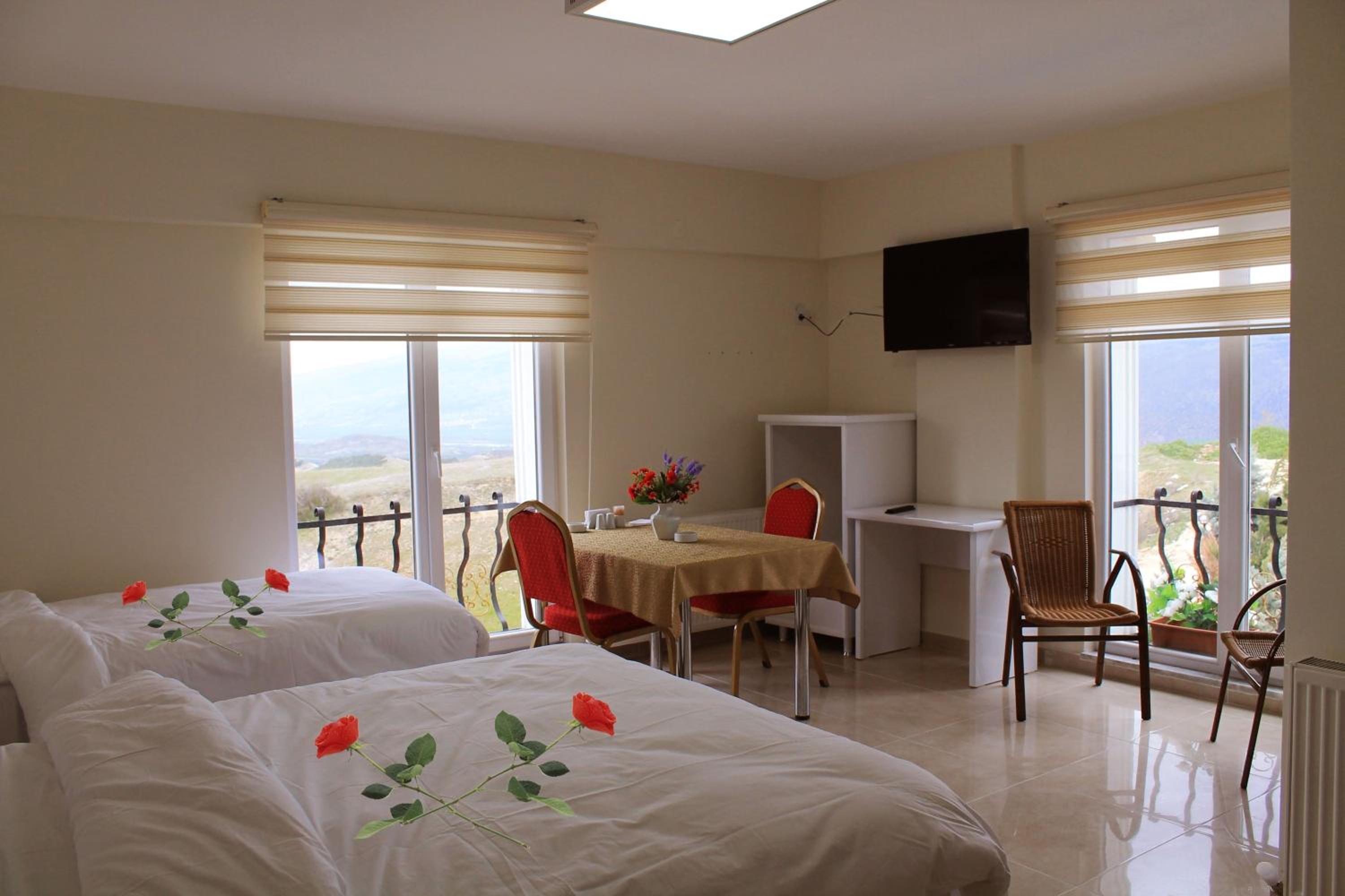 Deluxe Double or Twin Room - Photo 2
