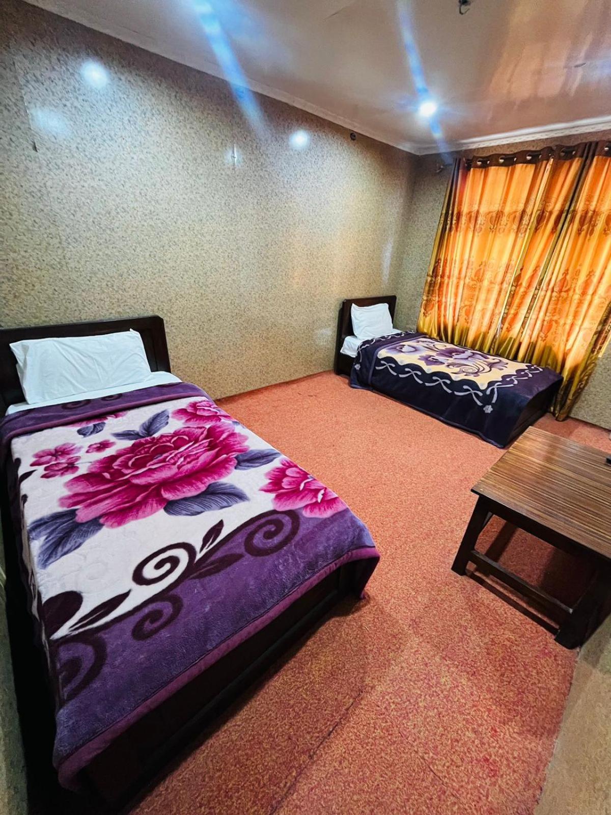 Budget Twin Room photo 3
