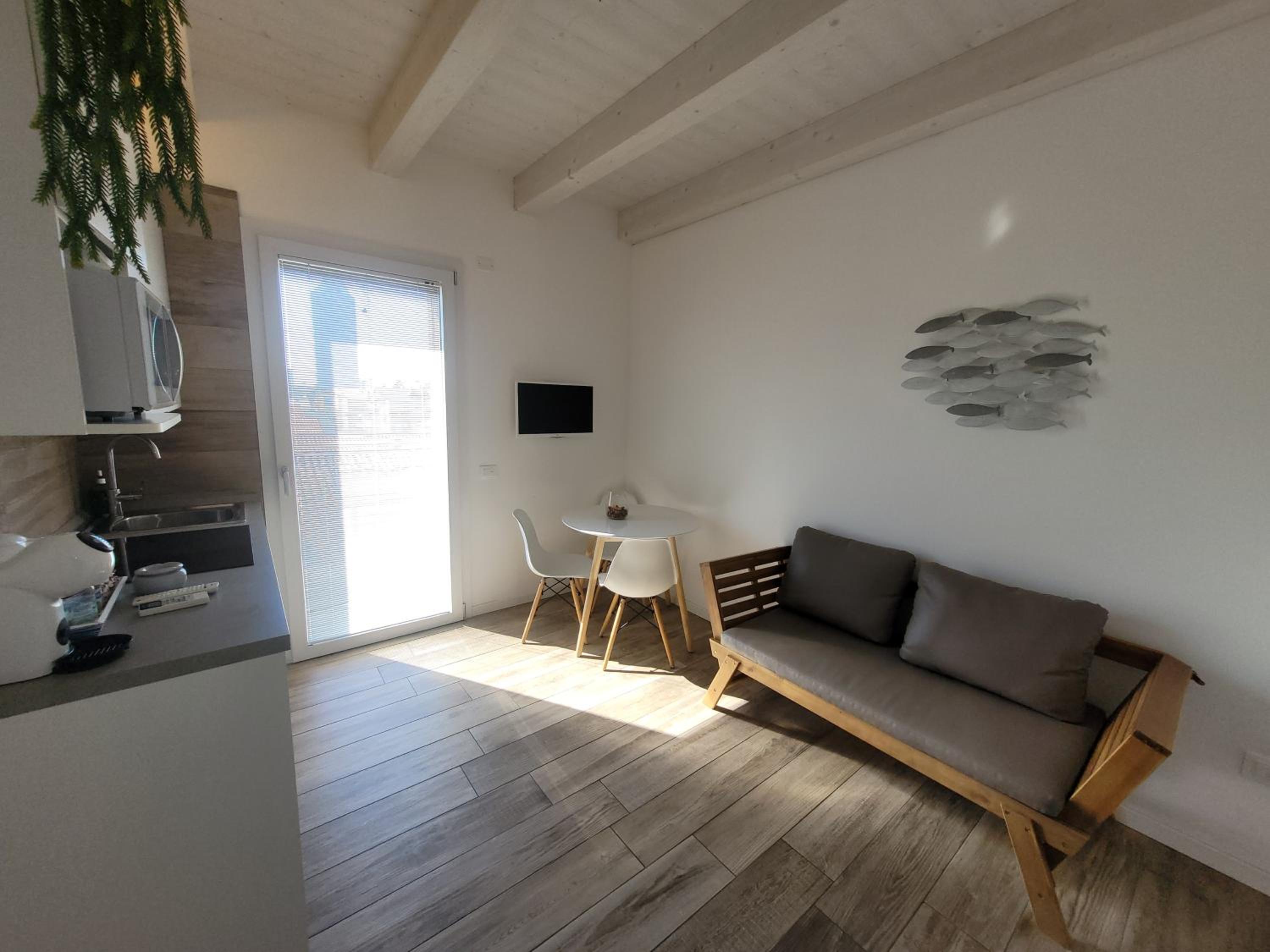 Apartment photo 2