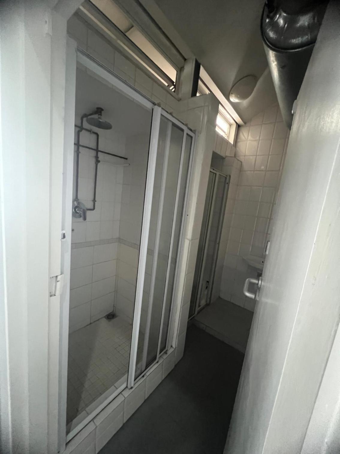 Double or Twin Room - Photo 5