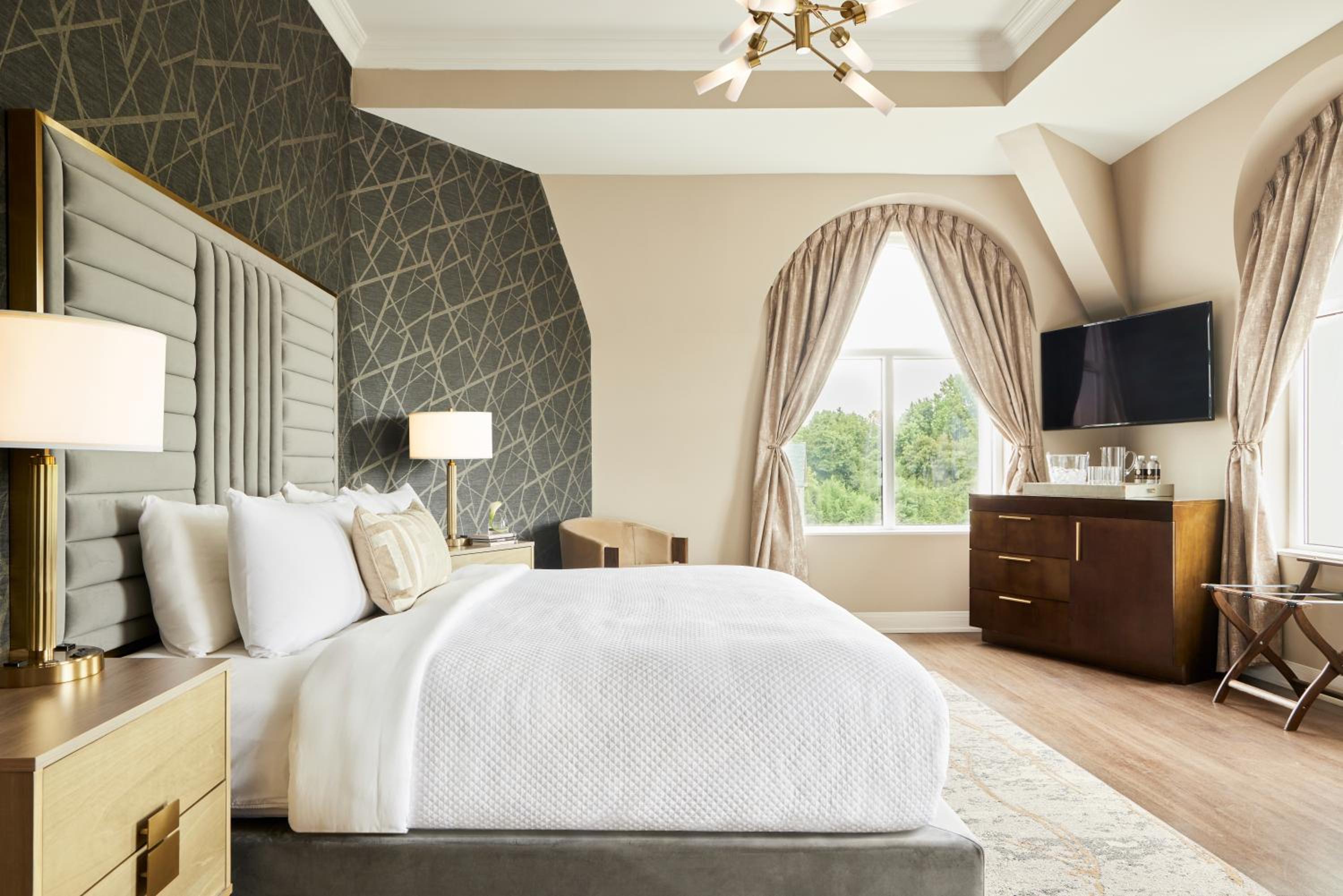 Superior King Room - Photo 1