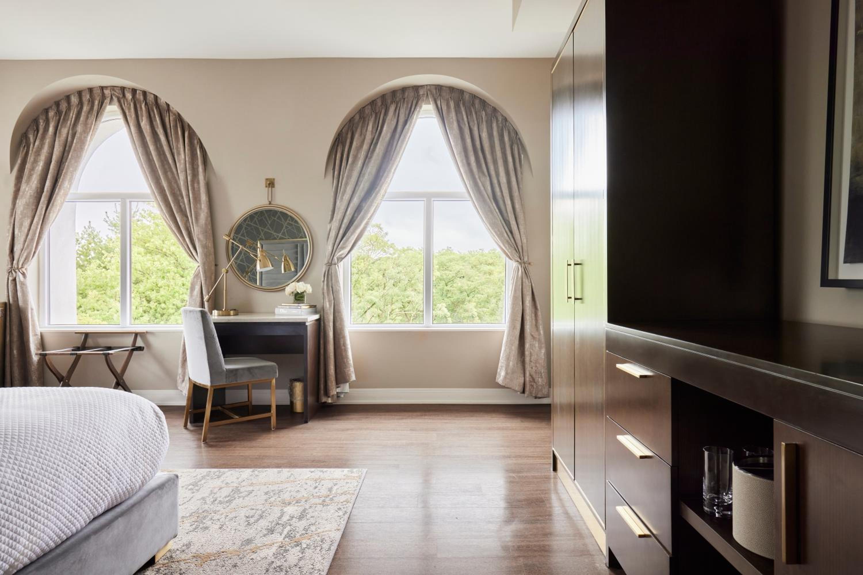 Superior King Room - Photo 6