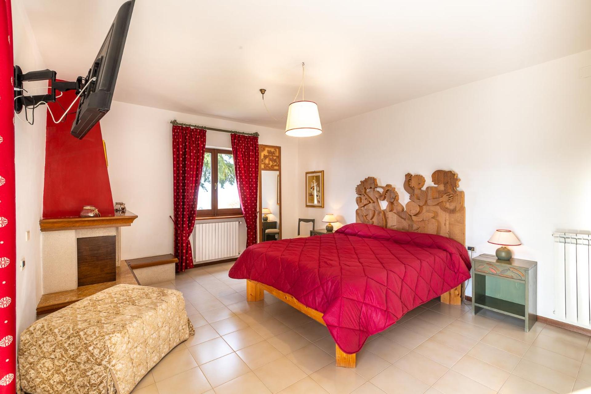 Double Room with Lake View - Photo 1