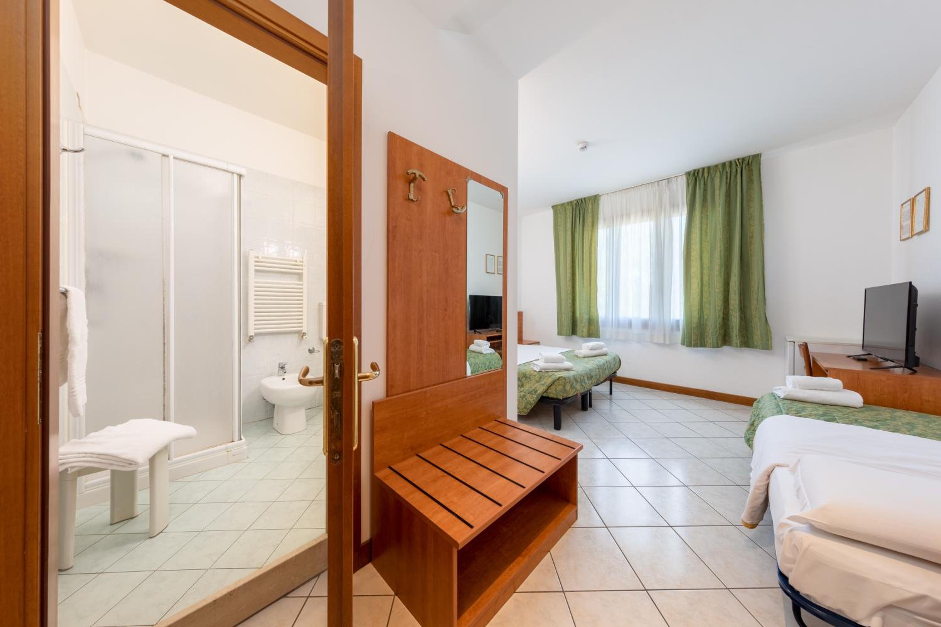 Triple Room with Private Bathroom