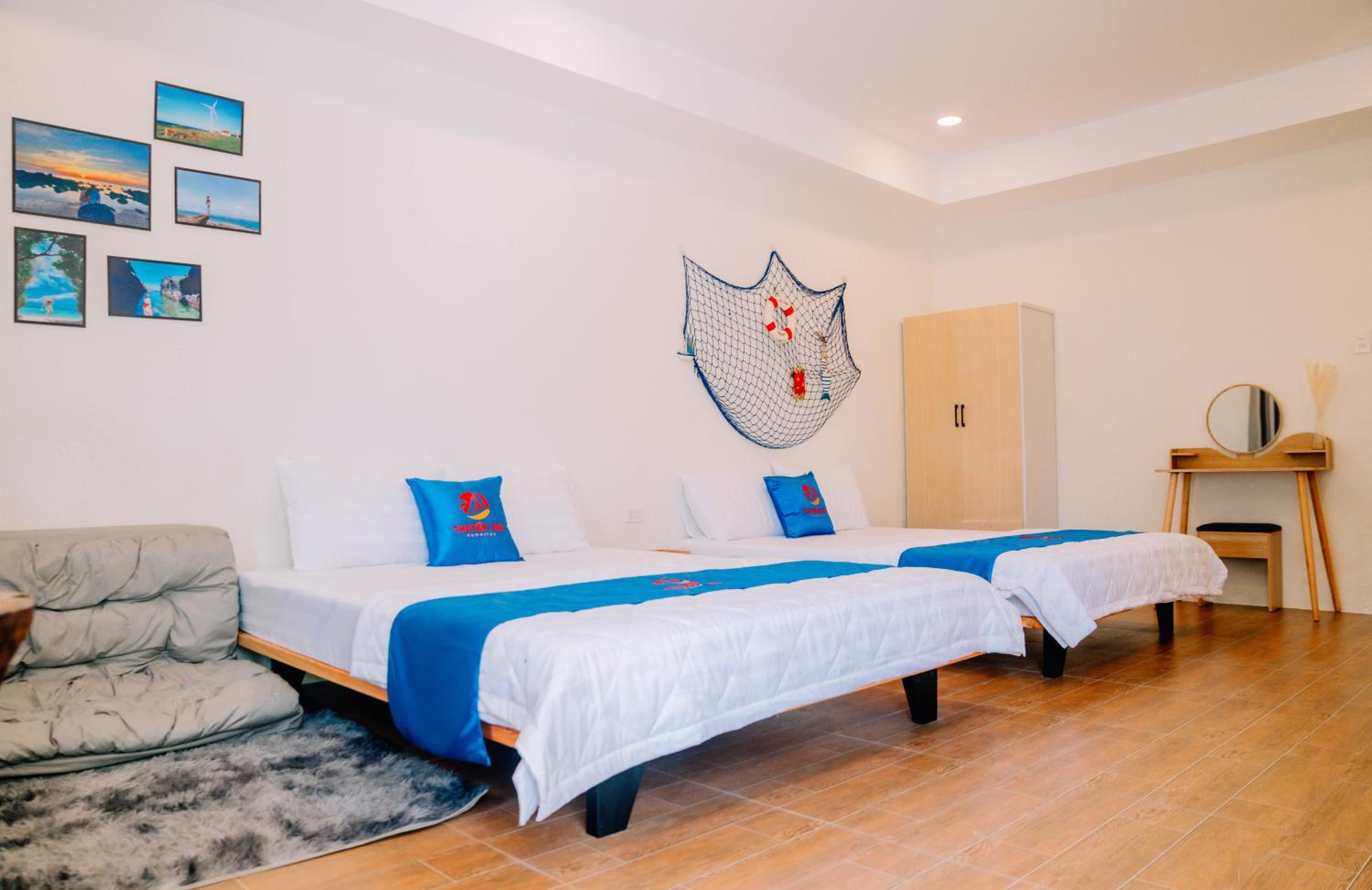 Deluxe Family Room - Photo 1