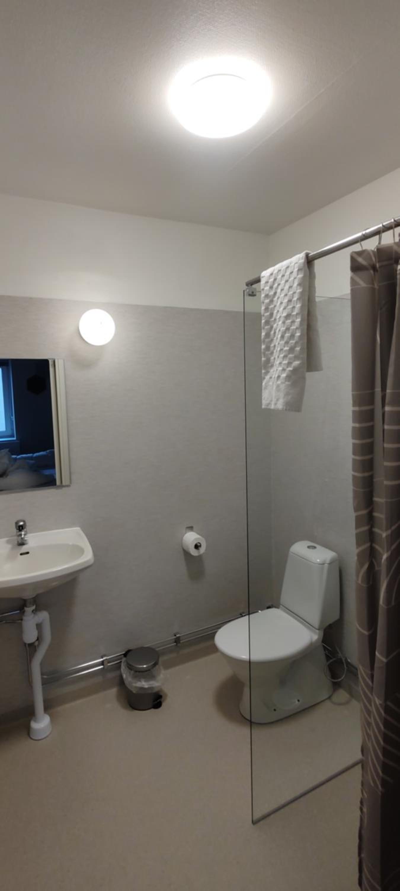 Standard Double Room - Photo 8