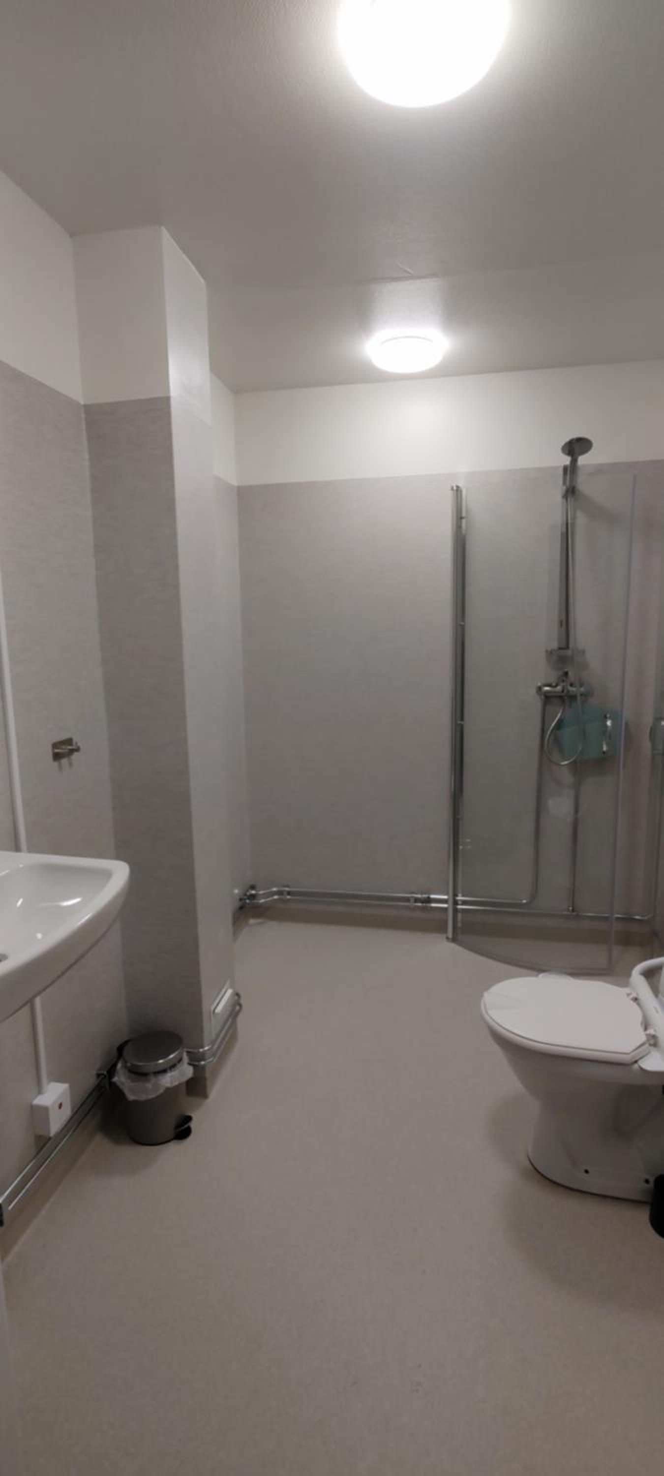 Family Room with Private Bathroom - Photo 6
