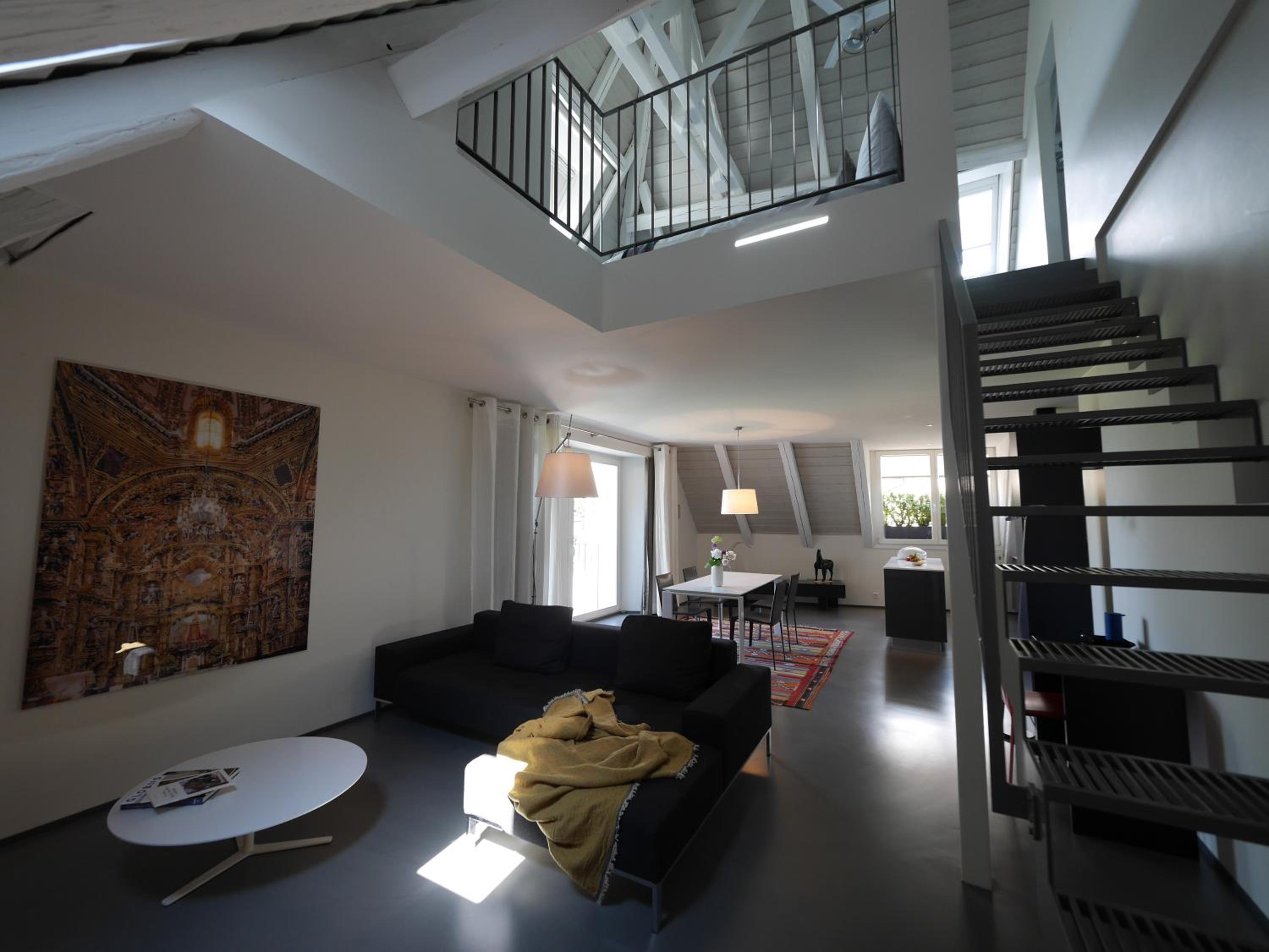 King Suite with Balcony photo 1
