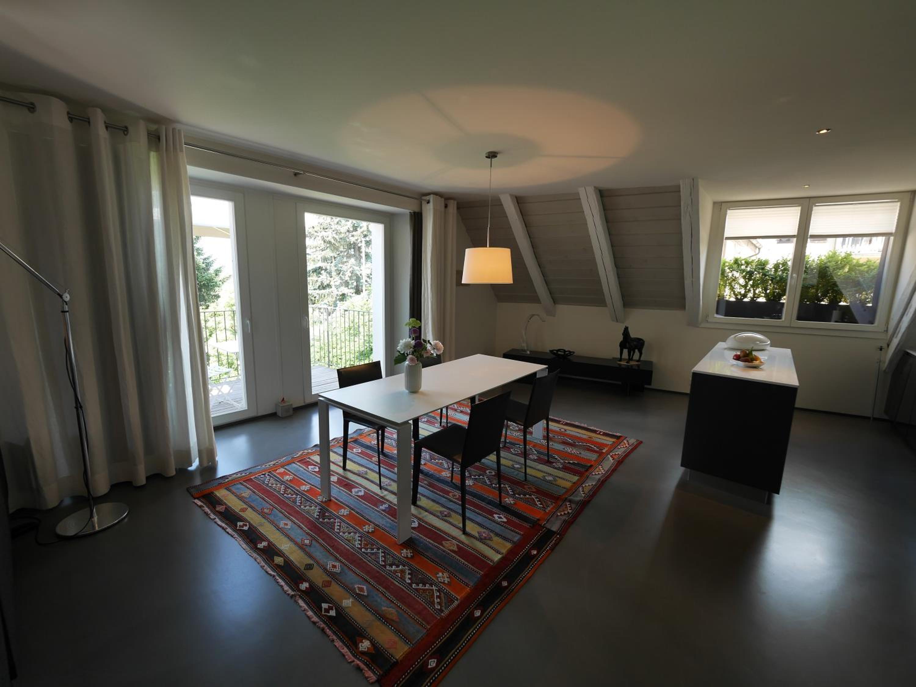King Suite with Balcony photo 2