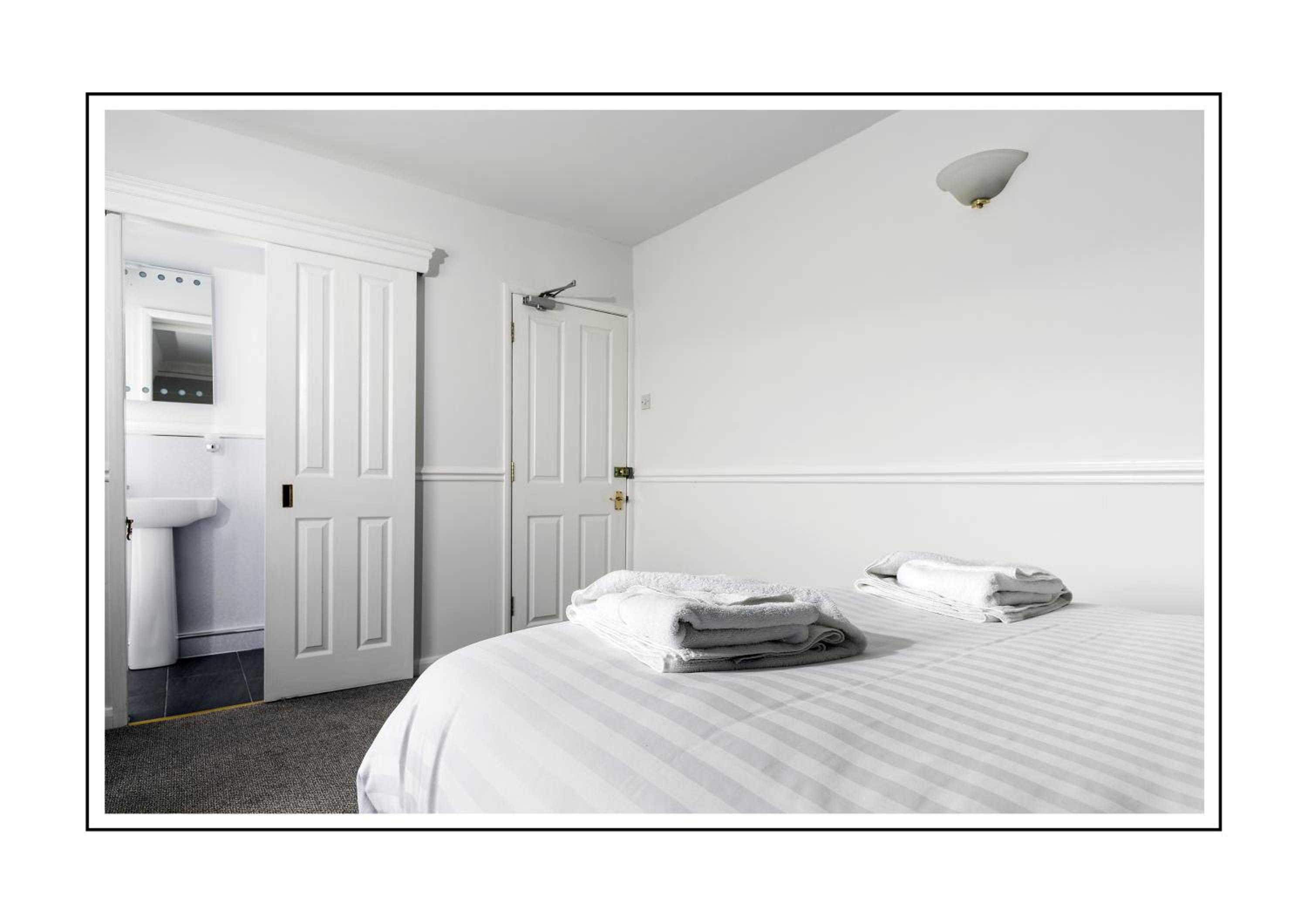 Standard Double Room photo 2