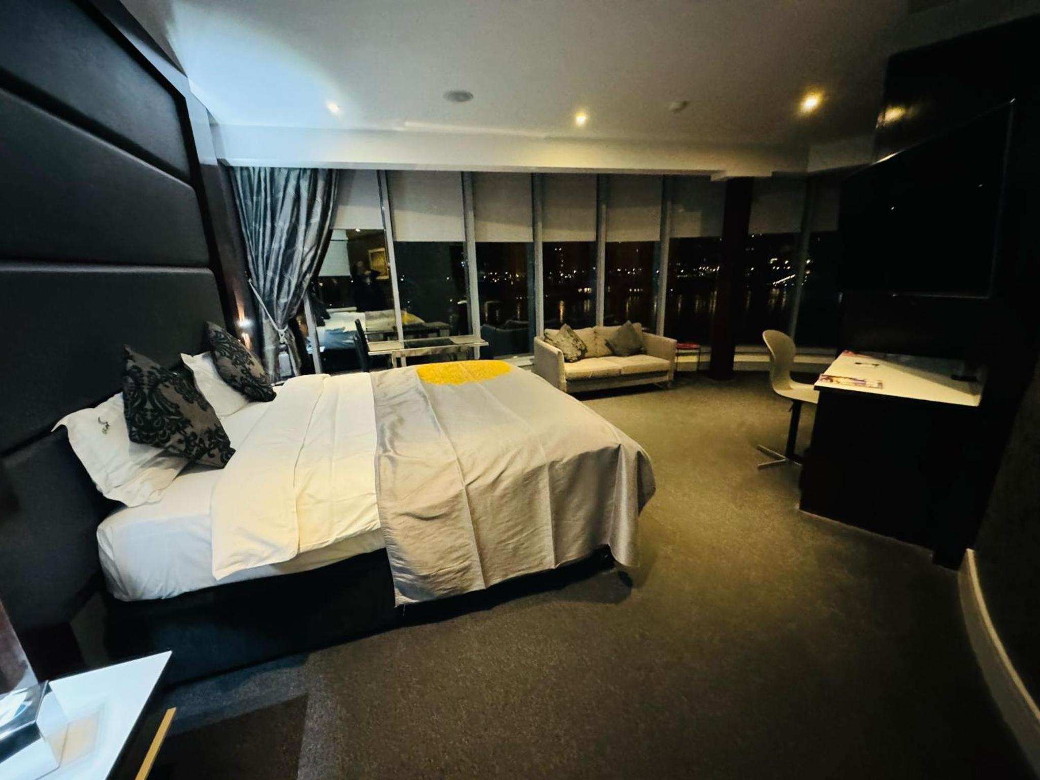 Emperor Suite photo 1