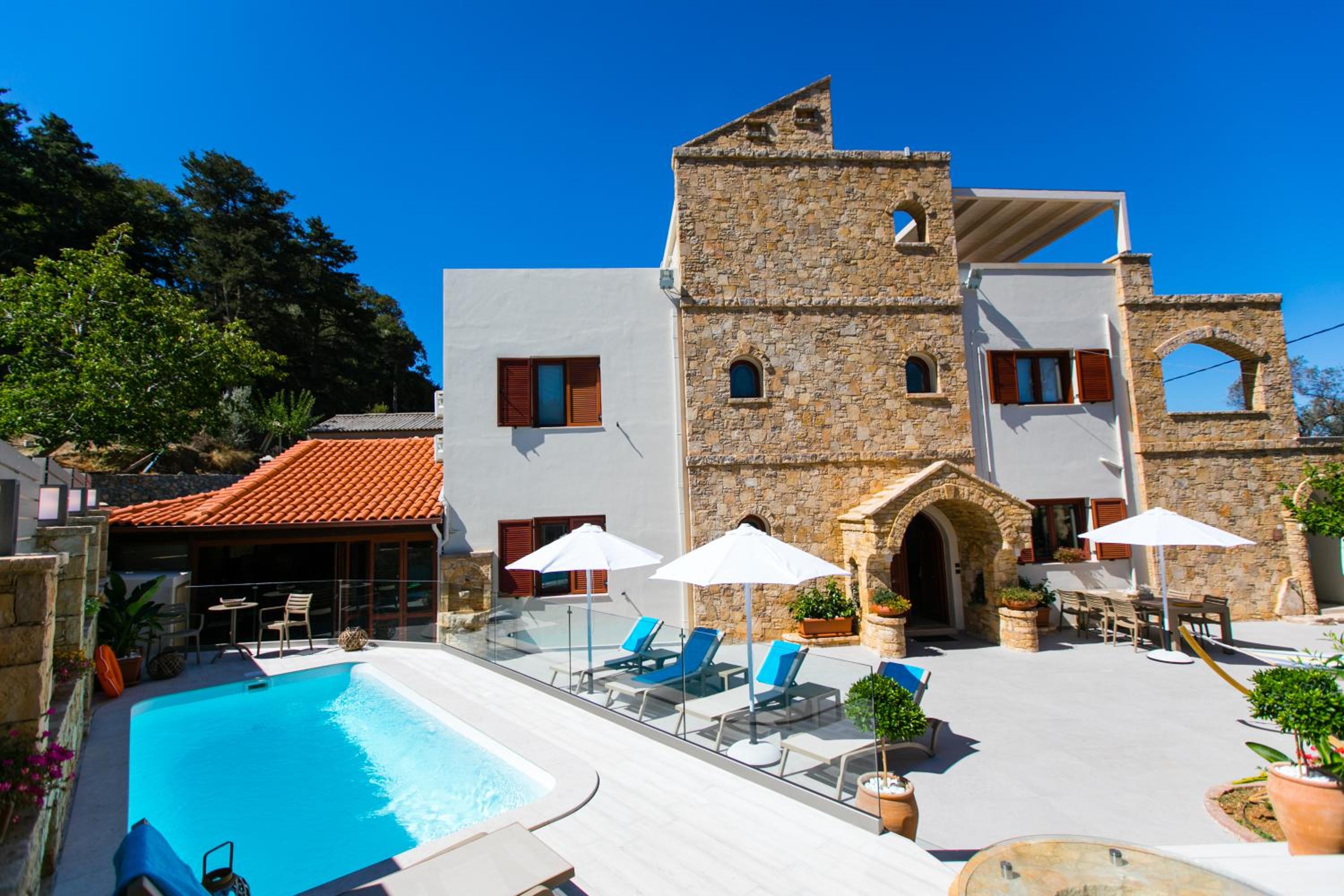 Villa photo 2
