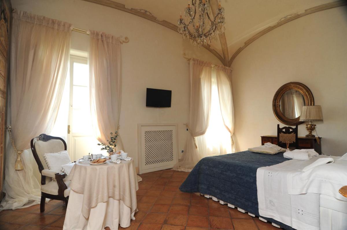 Deluxe Double Room with Balcony and Sea View